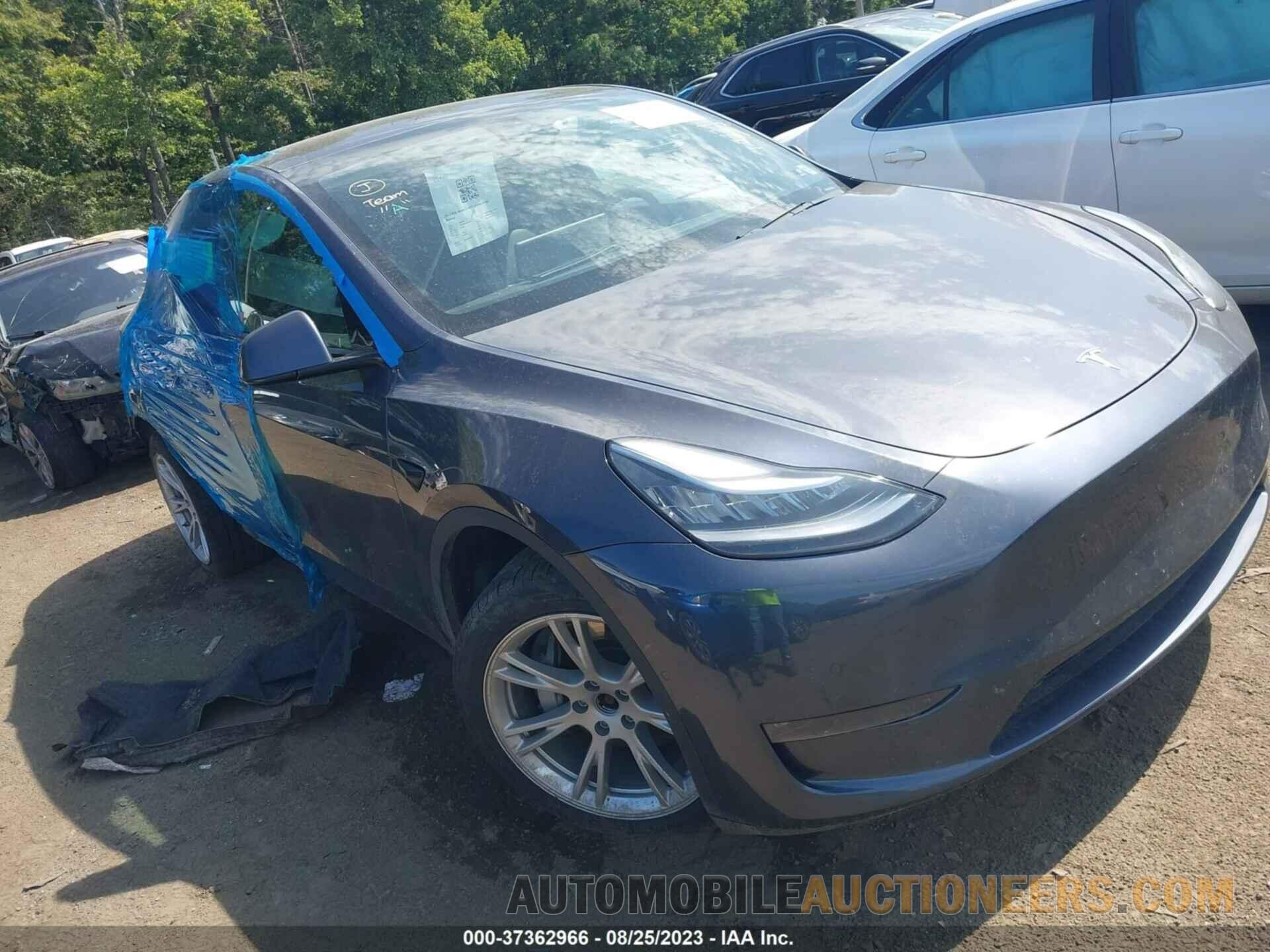 5YJYGDEE0LF047142 TESLA MODEL Y 2020