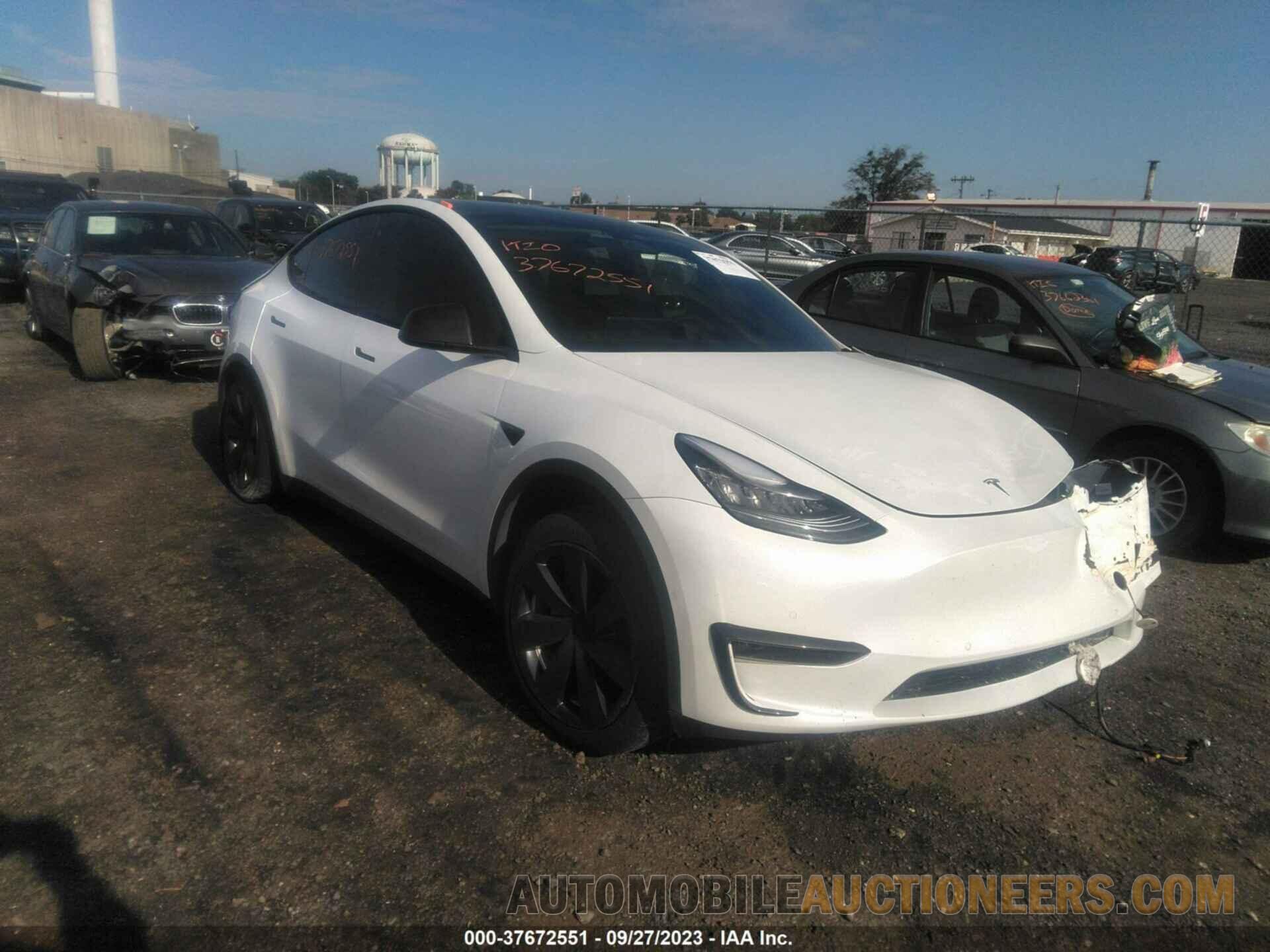 5YJYGDEE0LF047920 TESLA MODEL Y 2020