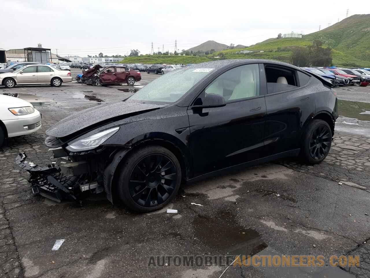 5YJYGDEE0MF093104 TESLA MODEL Y 2021