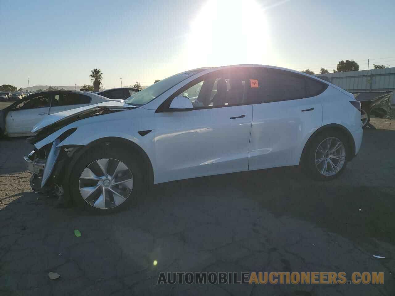 5YJYGDEE0MF109236 TESLA MODEL Y 2021