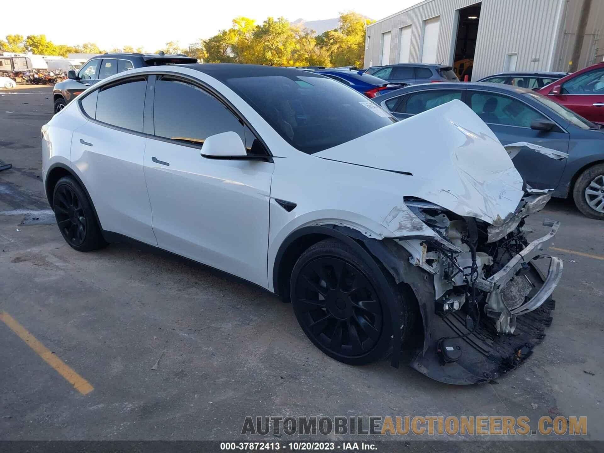 5YJYGDEE0MF138946 TESLA MODEL Y 2021