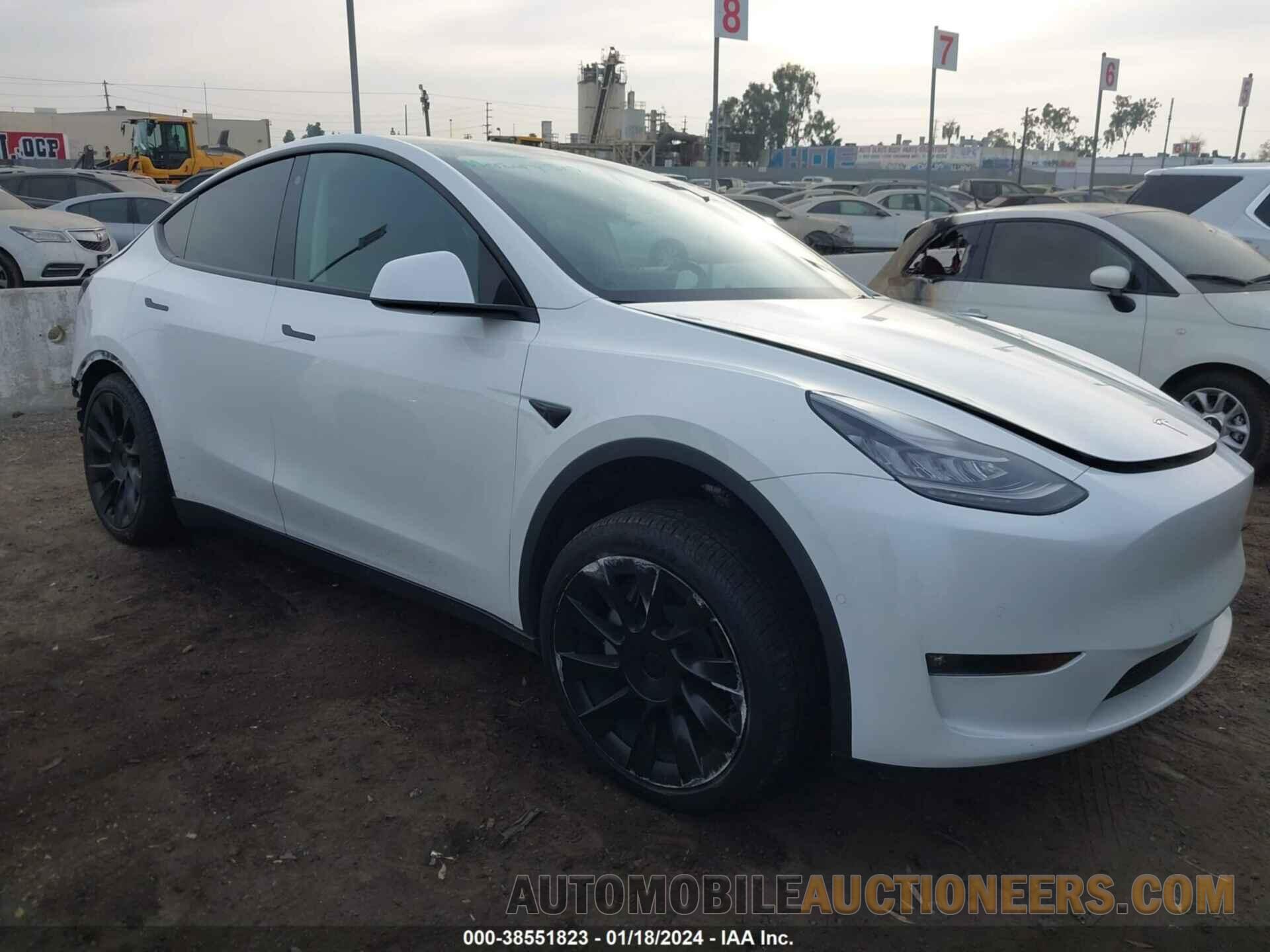 5YJYGDEE0MF139093 TESLA MODEL Y 2021