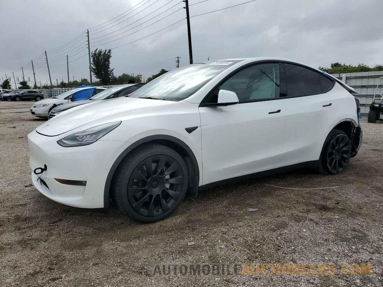 5YJYGDEE0MF141586 TESLA MODEL Y 2021