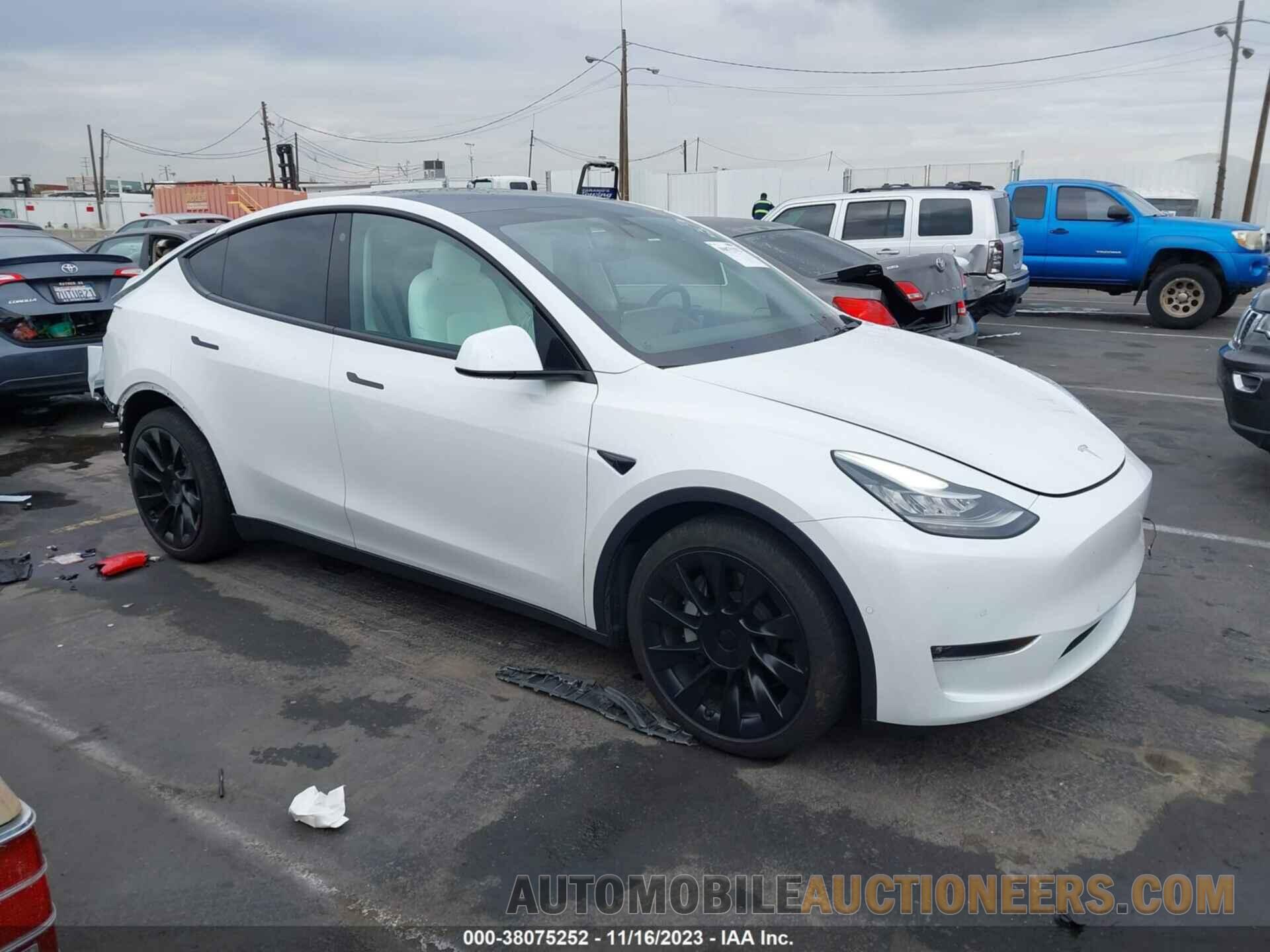 5YJYGDEE0MF197706 TESLA MODEL Y 2021