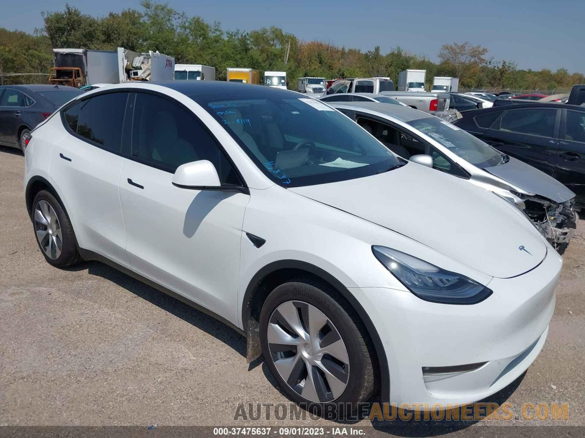 5YJYGDEE0MF240571 TESLA MODEL Y 2021