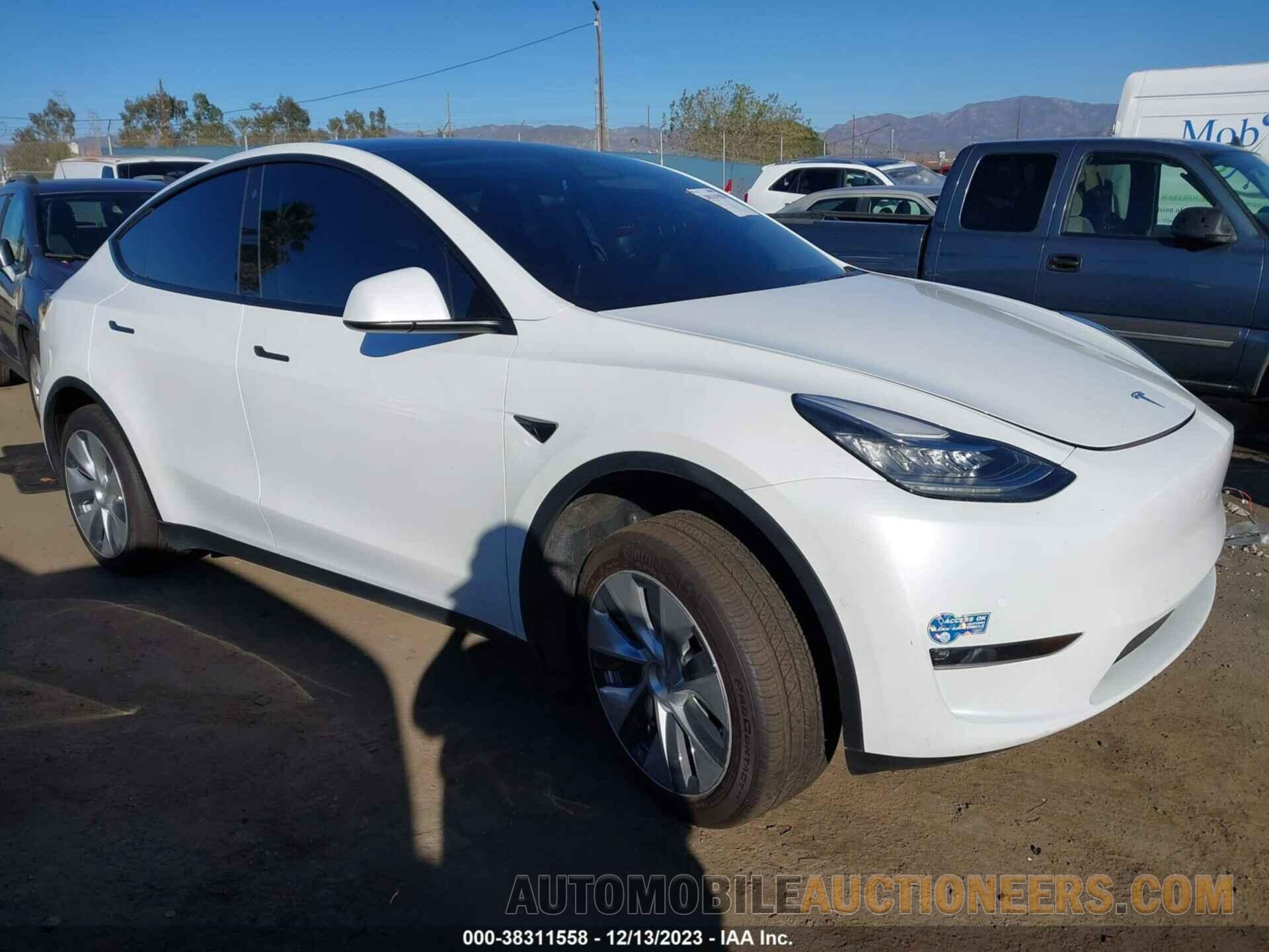 5YJYGDEE0MF271366 TESLA MODEL Y 2021