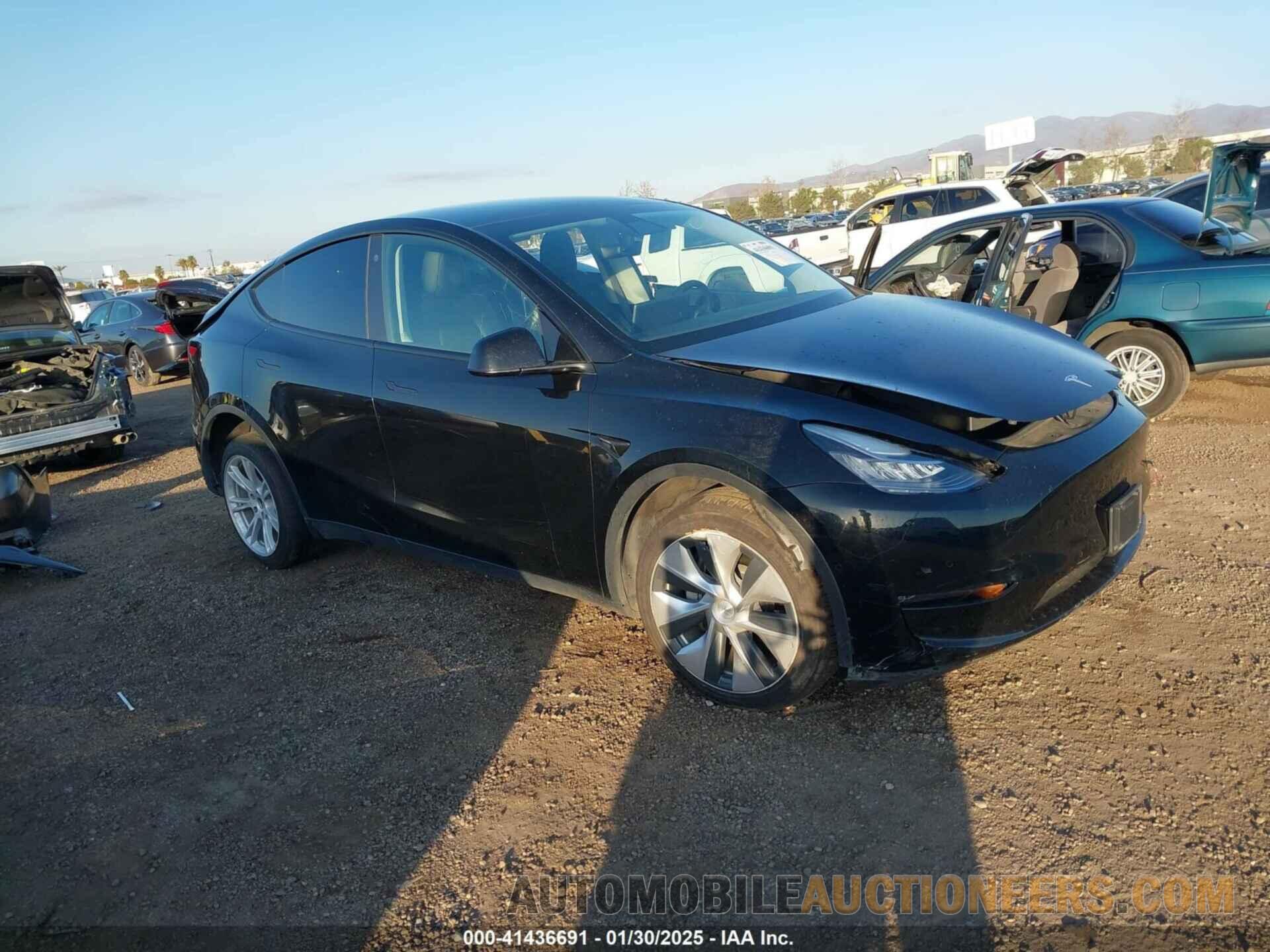 5YJYGDEE0MF275885 TESLA MODEL Y 2021