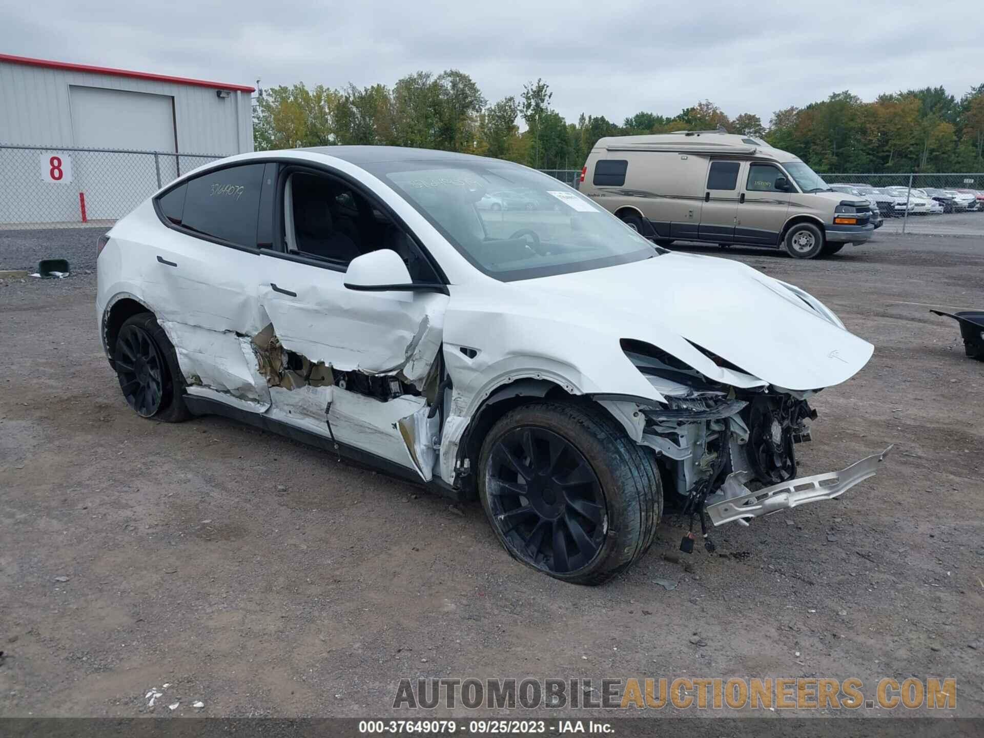 5YJYGDEE1LF012724 TESLA MODEL Y 2020