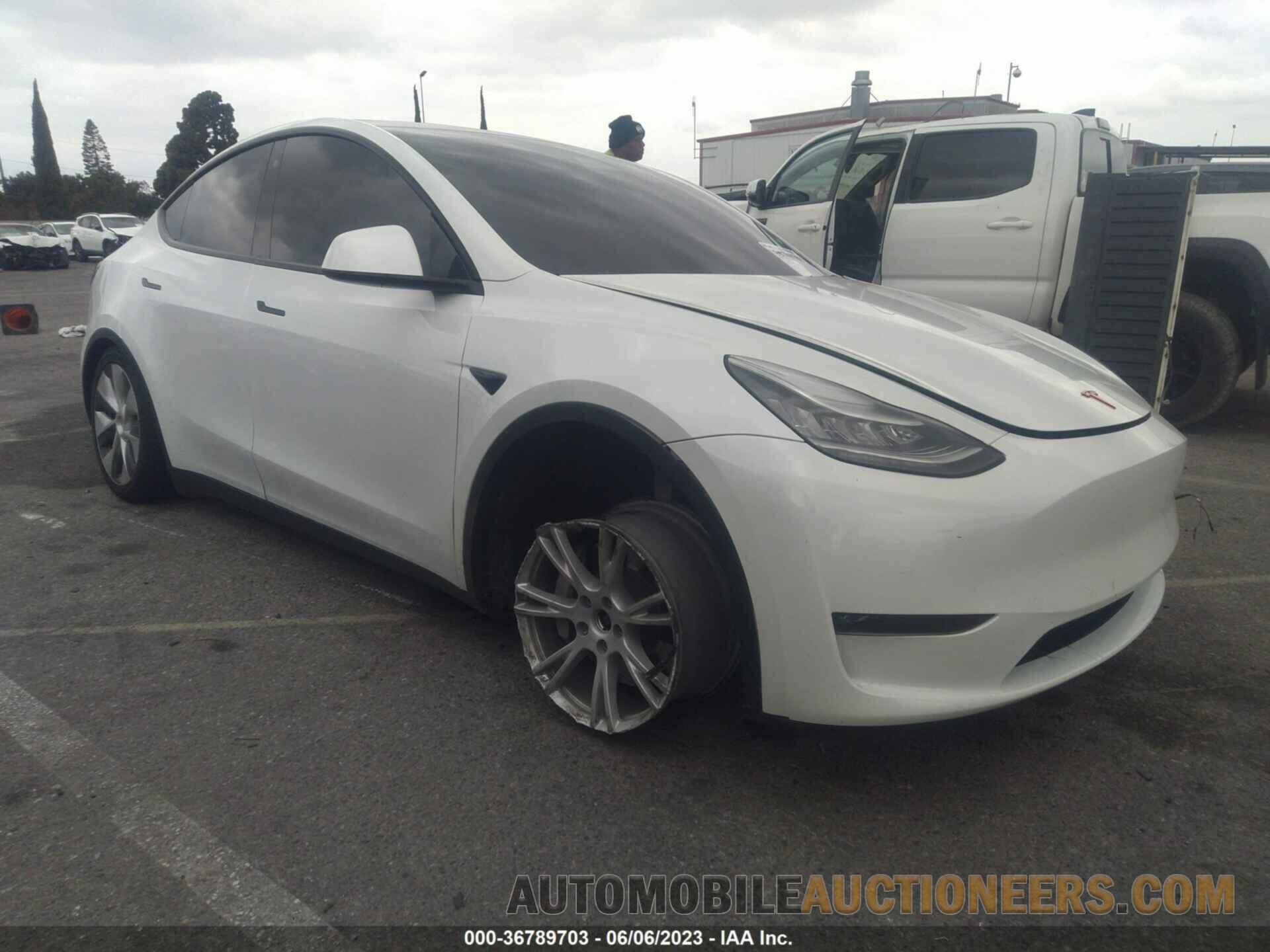 5YJYGDEE1LF017647 TESLA MODEL Y 2020