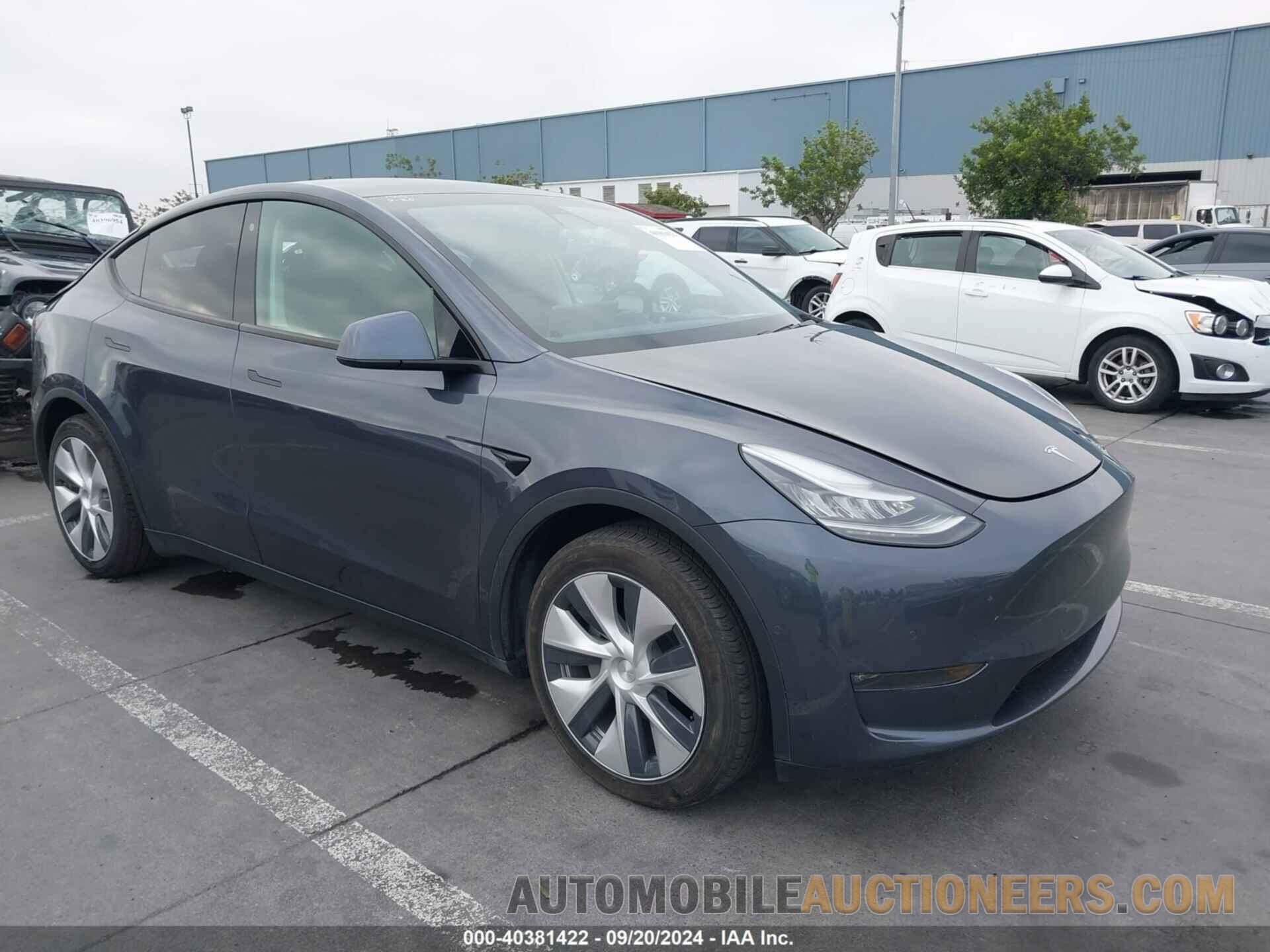 5YJYGDEE1LF050275 TESLA MODEL Y 2020