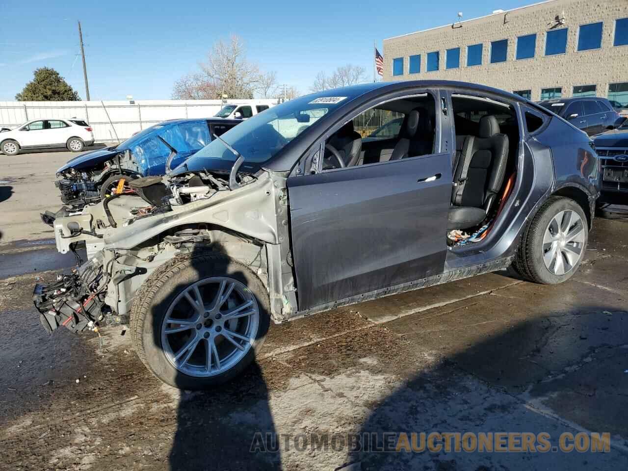 5YJYGDEE1LF051037 TESLA MODEL Y 2020