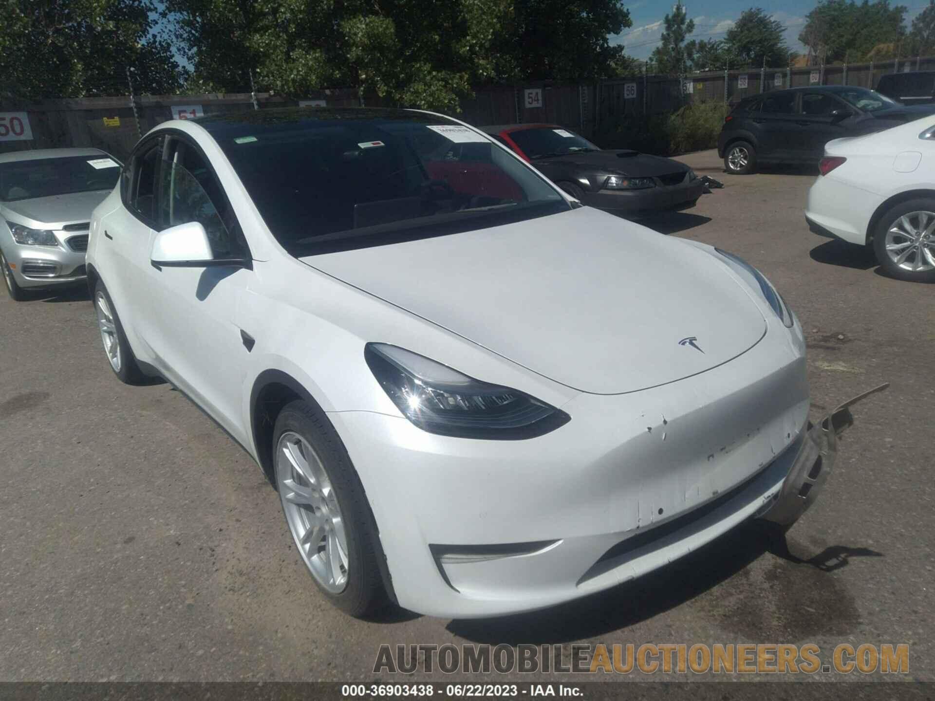 5YJYGDEE1MF067126 TESLA MODEL Y 2021