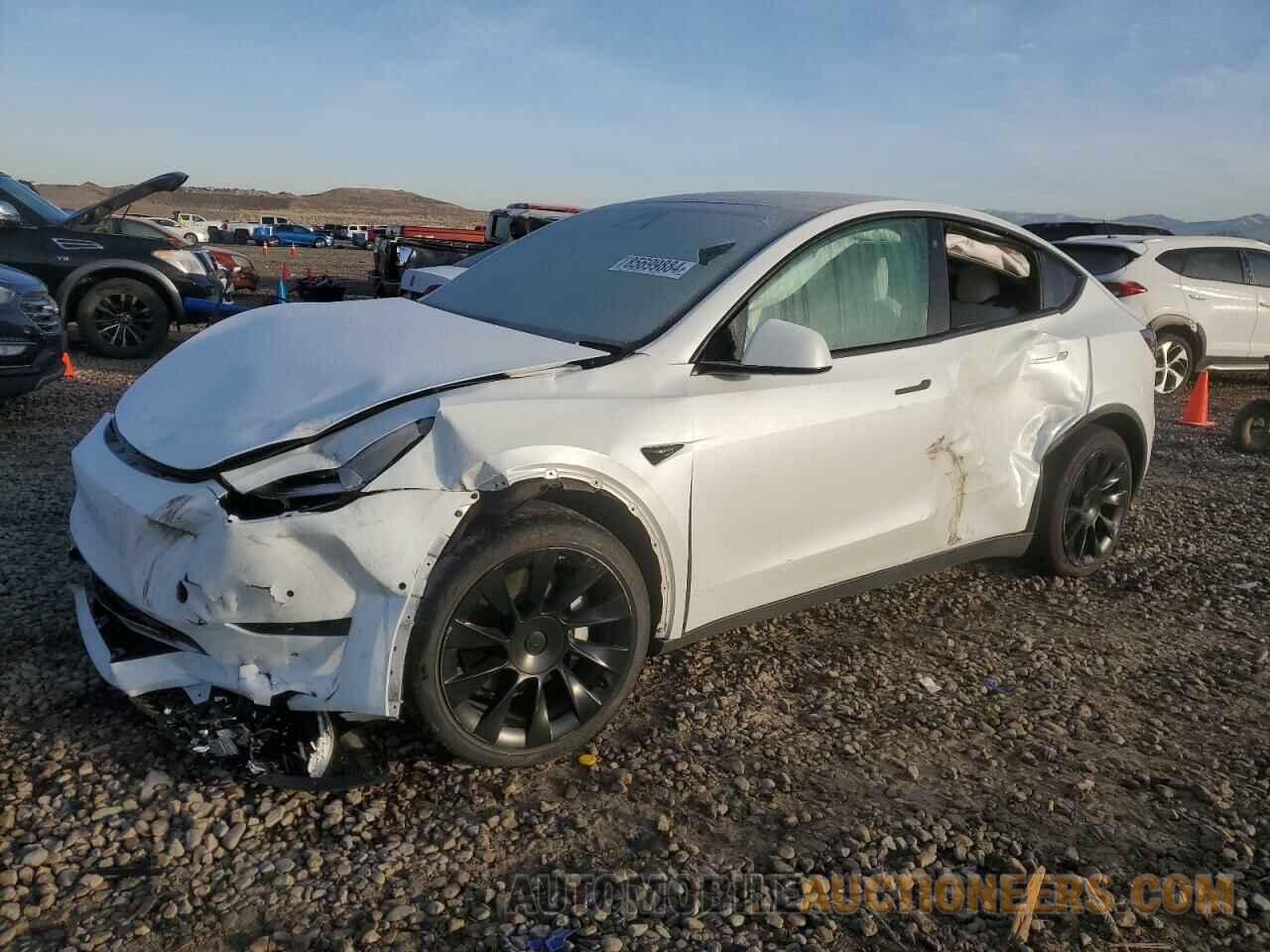 5YJYGDEE1MF100366 TESLA MODEL Y 2021