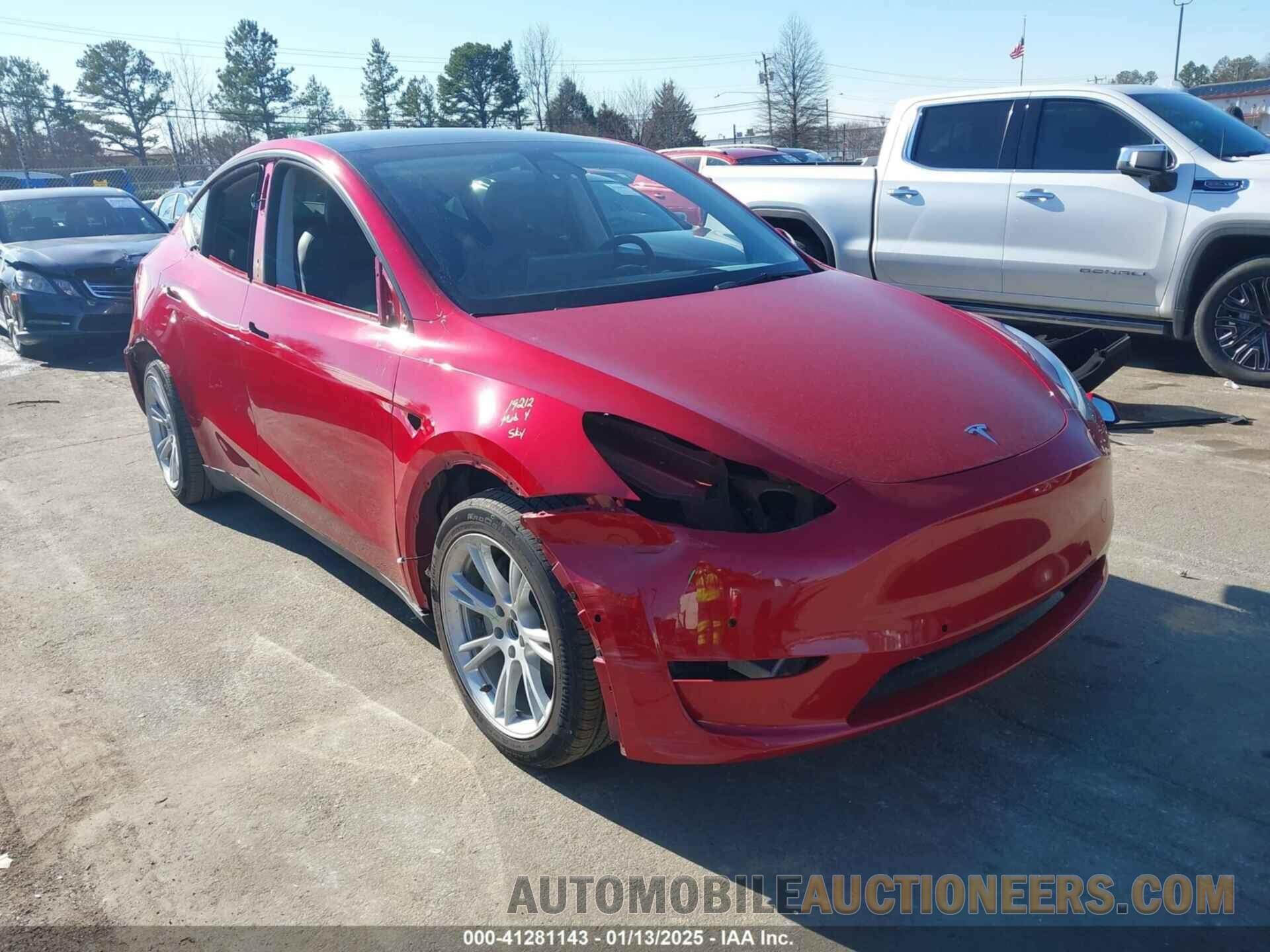 5YJYGDEE1MF148126 TESLA MODEL Y 2021