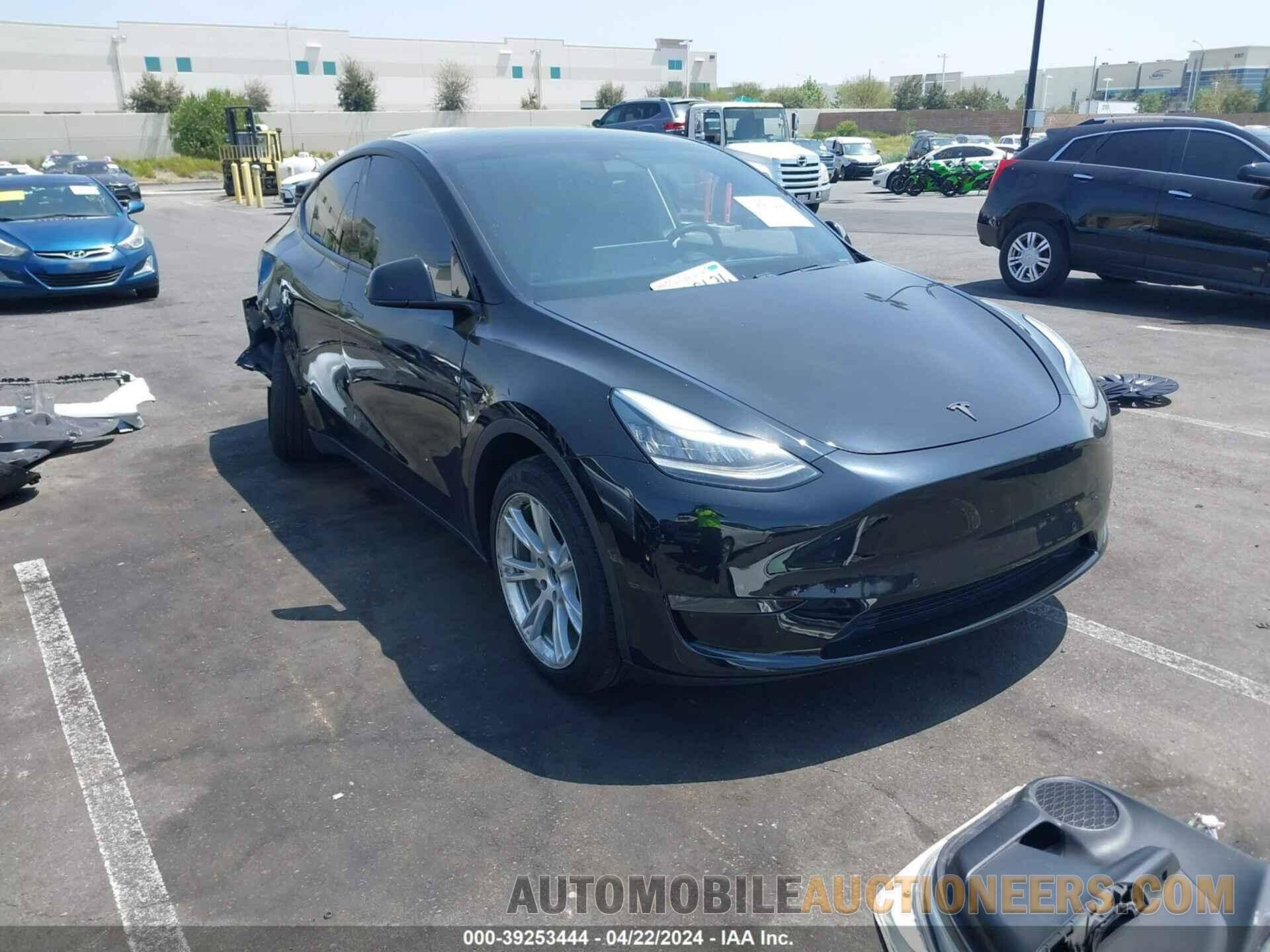 5YJYGDEE2MF067586 TESLA MODEL Y 2021