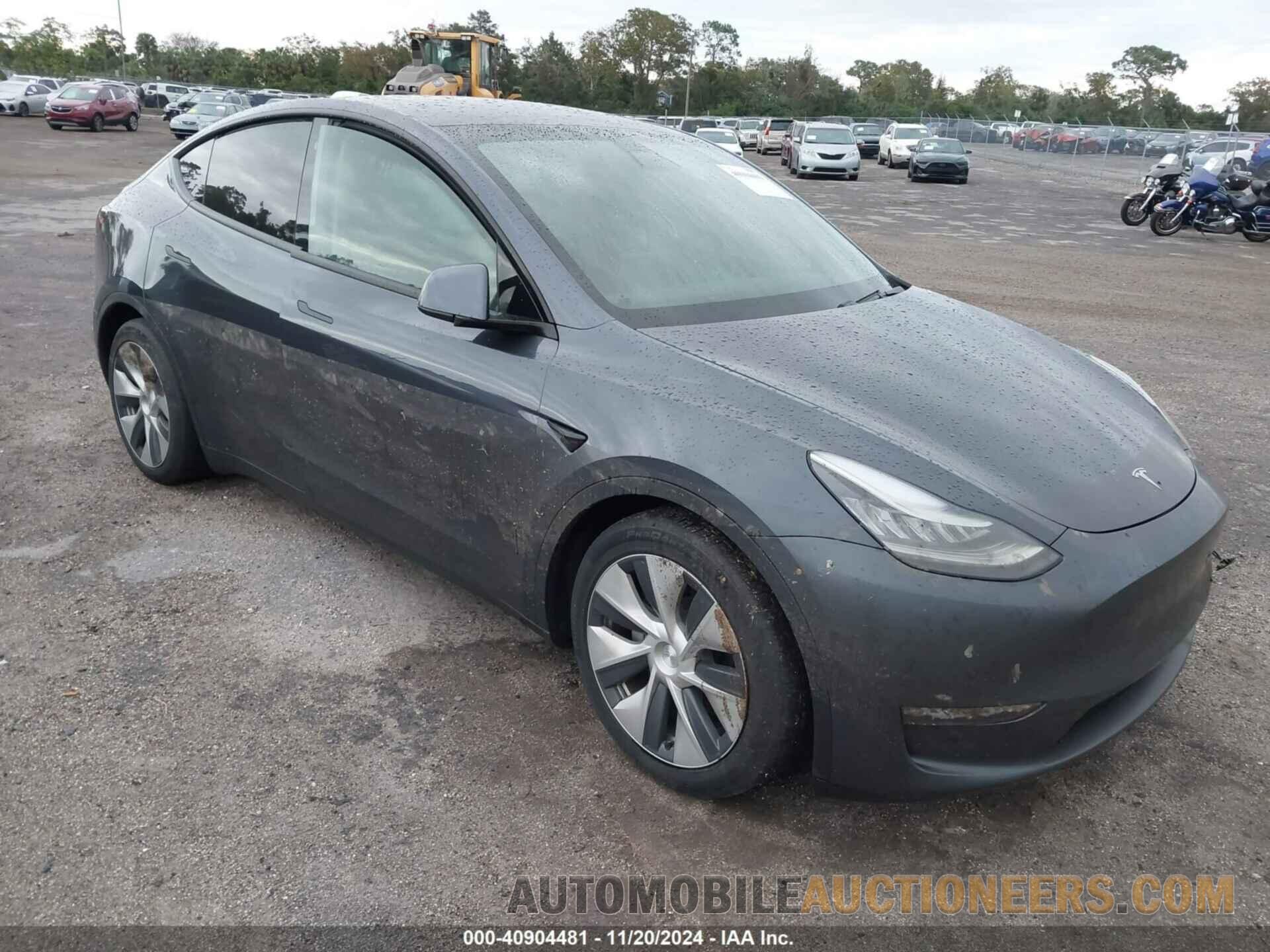 5YJYGDEE2MF068768 TESLA MODEL Y 2021