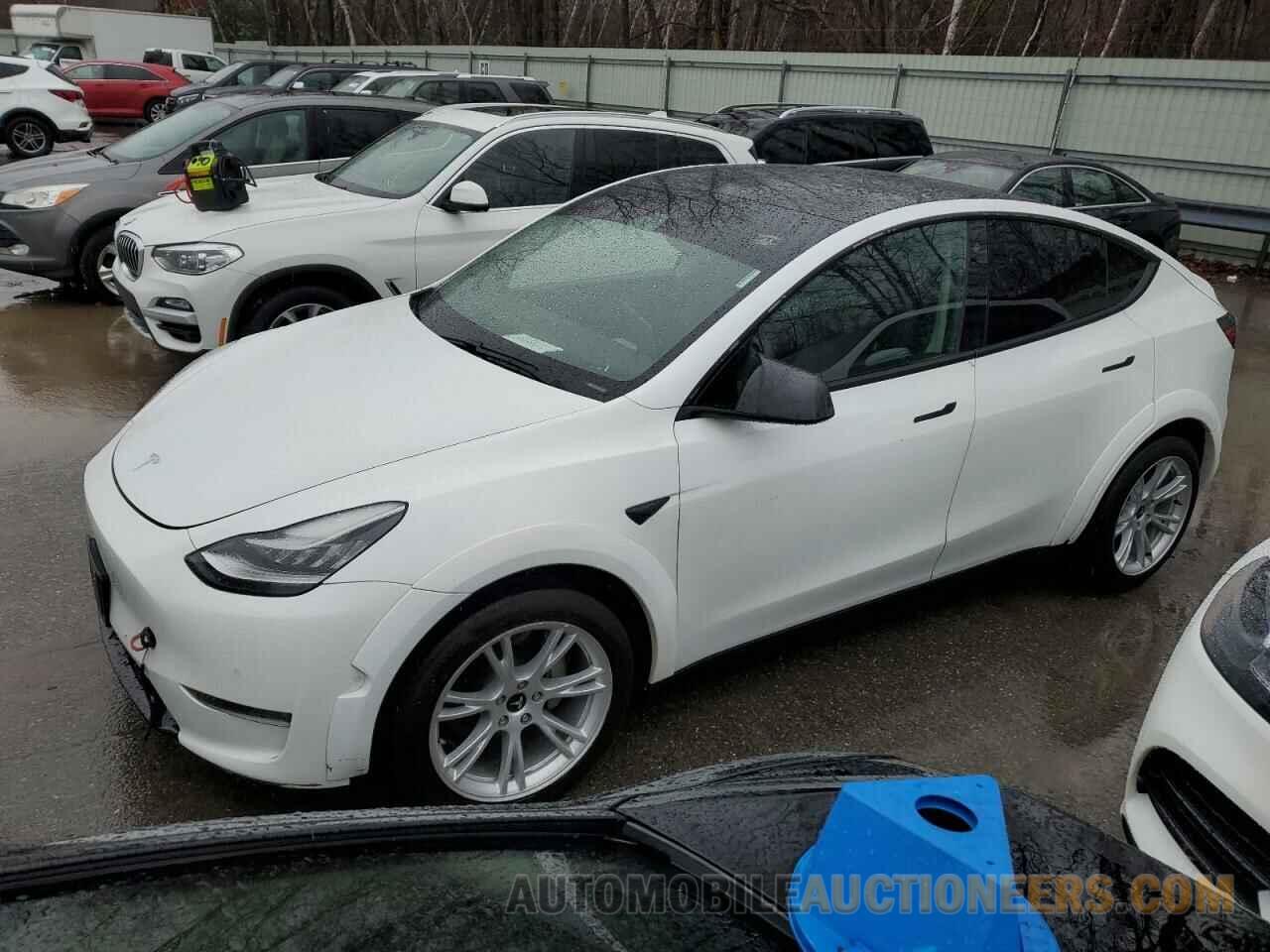 5YJYGDEE2MF082699 TESLA MODEL Y 2021