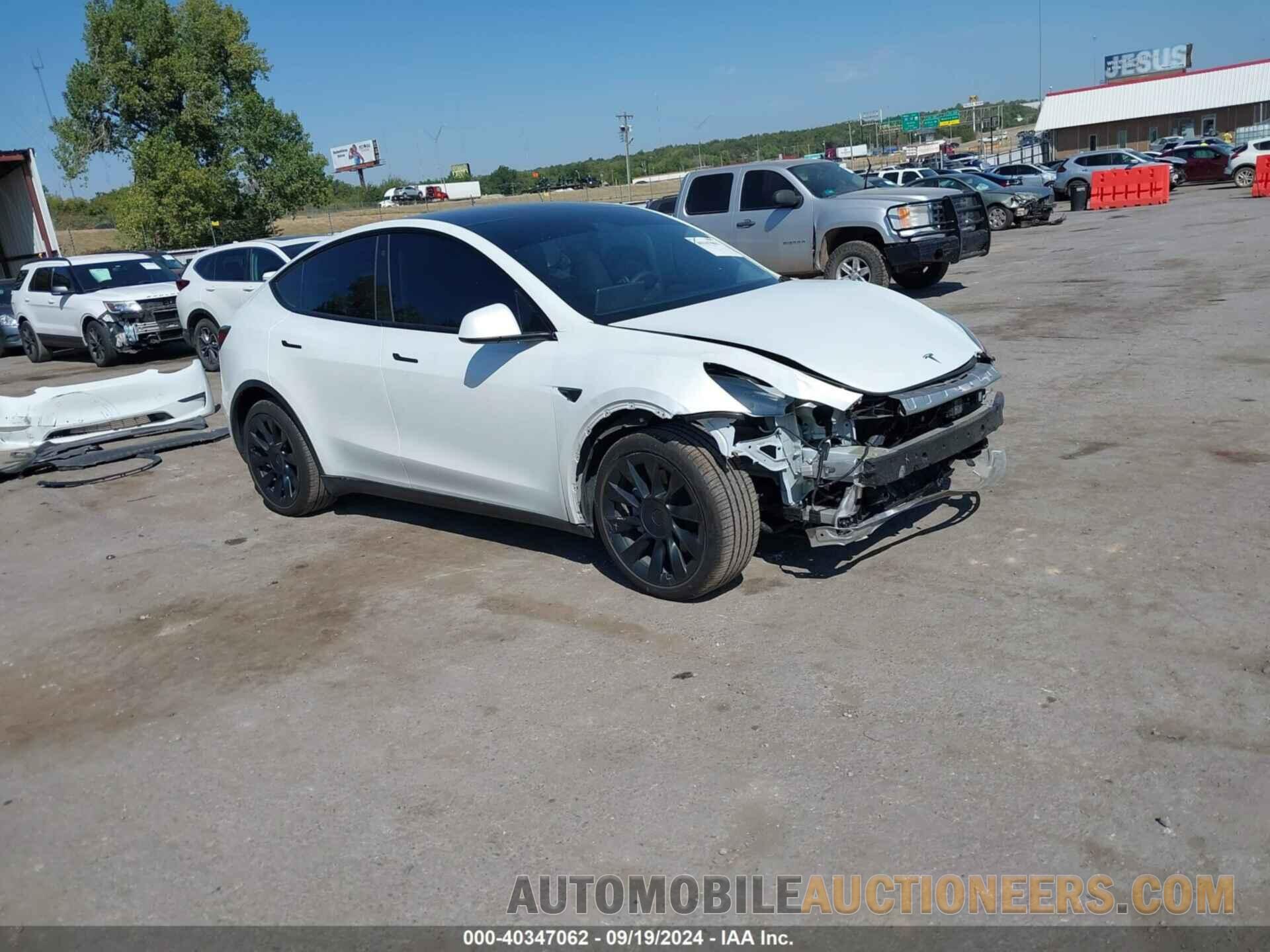 5YJYGDEE2MF097784 TESLA MODEL Y 2021