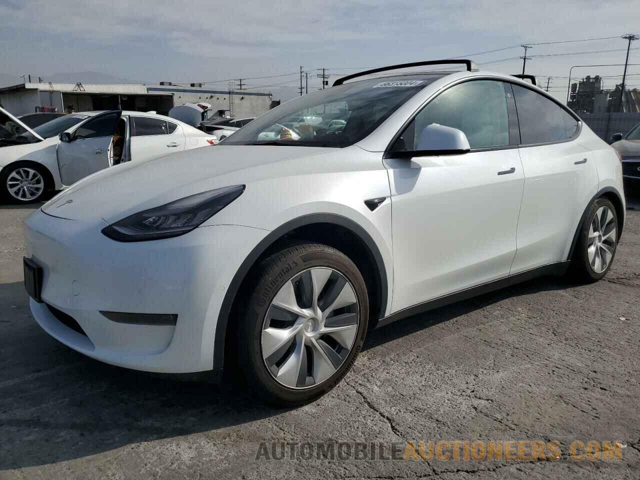 5YJYGDEE2MF102868 TESLA MODEL Y 2021