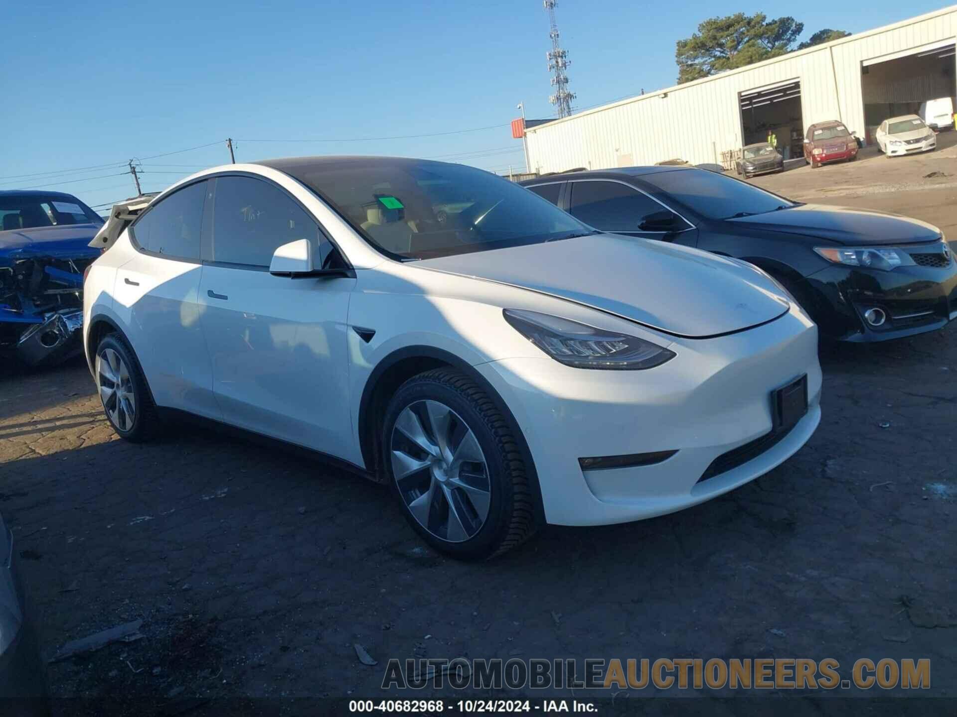 5YJYGDEE2MF197996 TESLA MODEL Y 2021