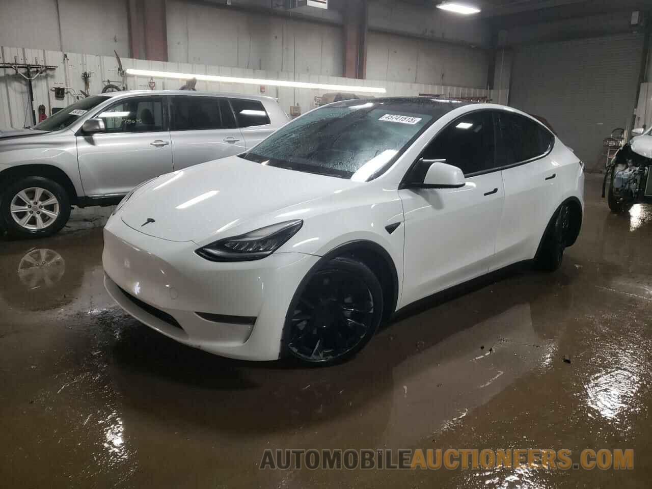 5YJYGDEE3LF014359 TESLA MODEL Y 2020