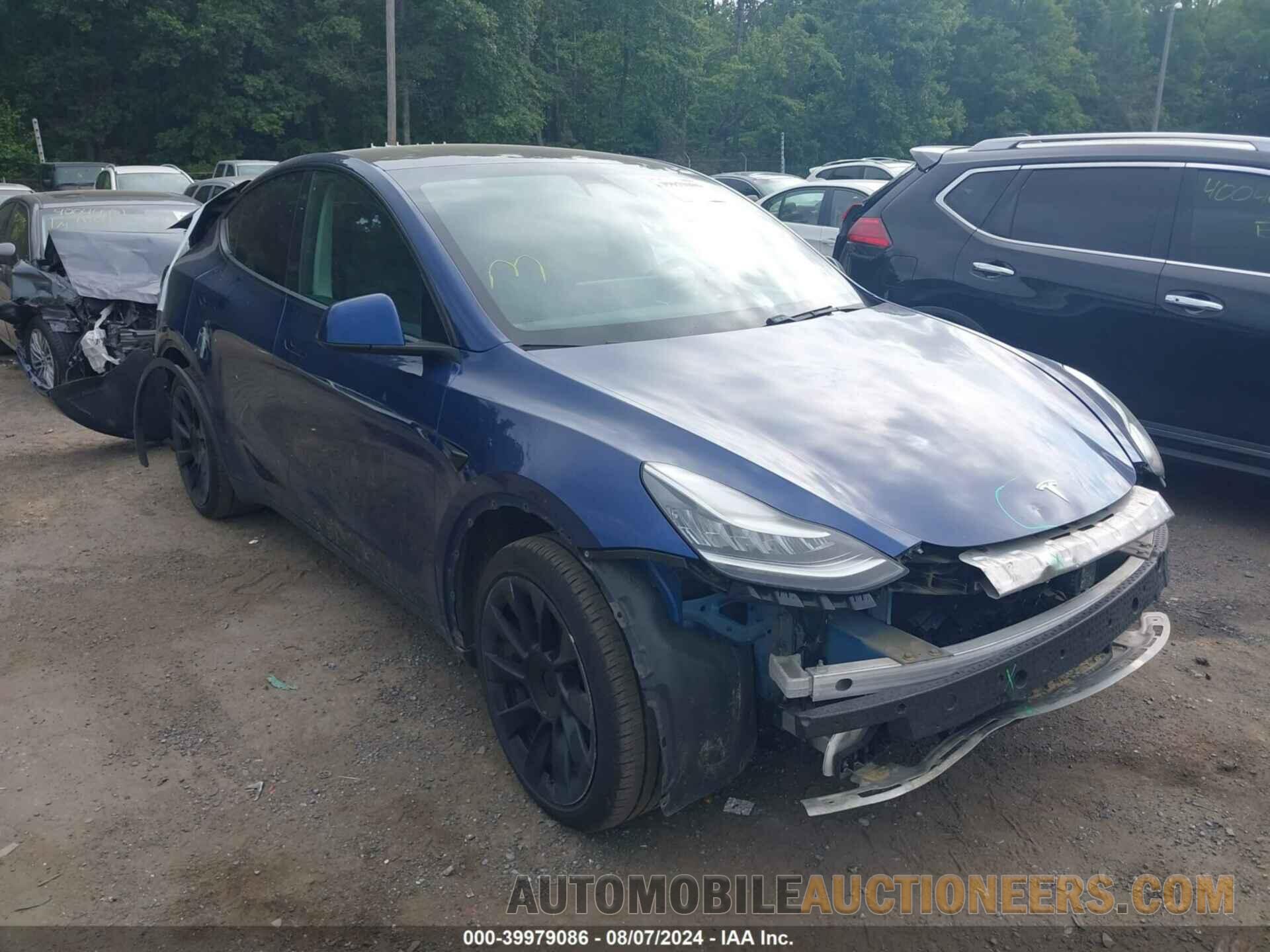 5YJYGDEE3LF038239 TESLA MODEL Y 2020