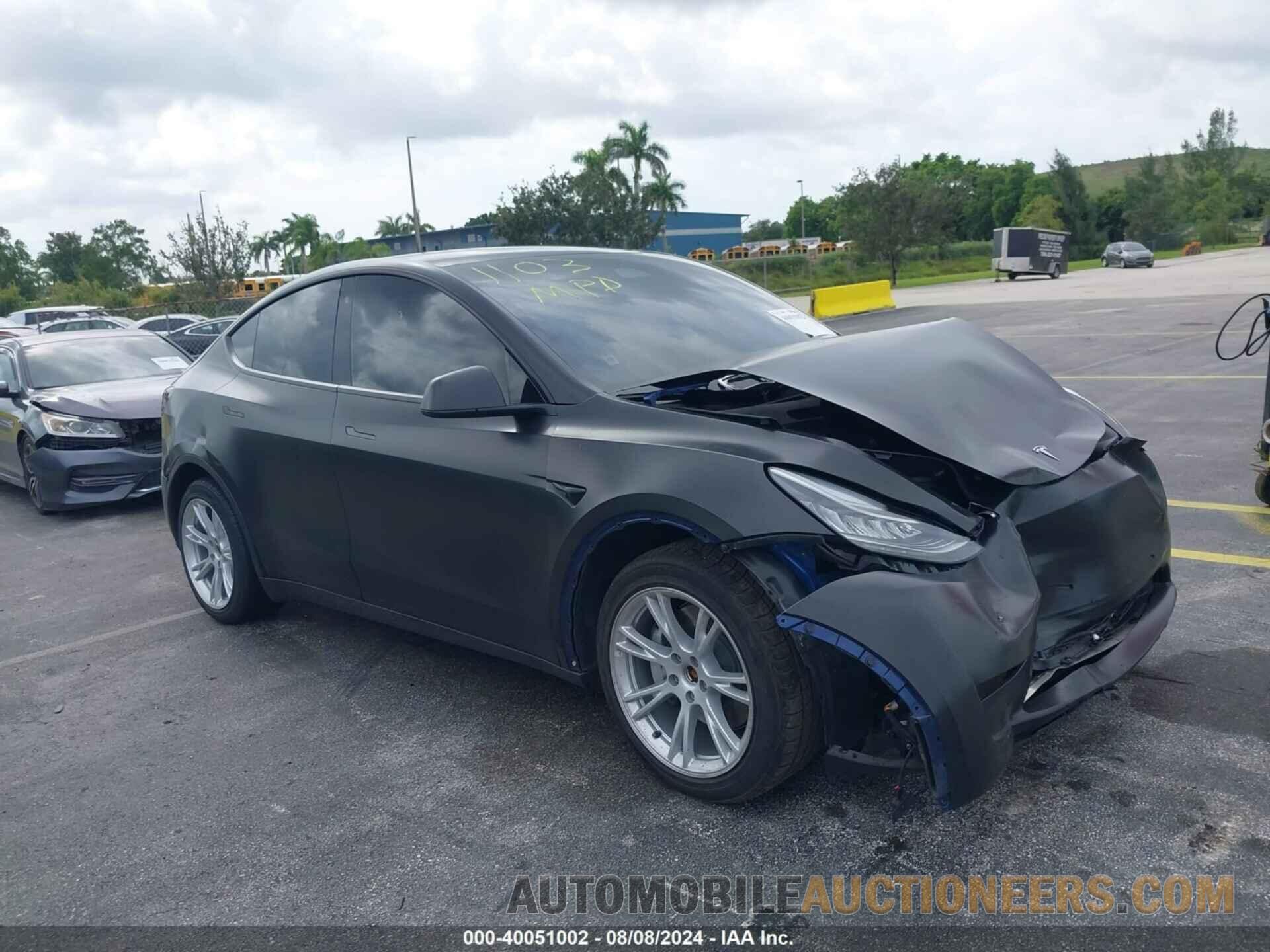 5YJYGDEE3MF061103 TESLA MODEL Y 2021