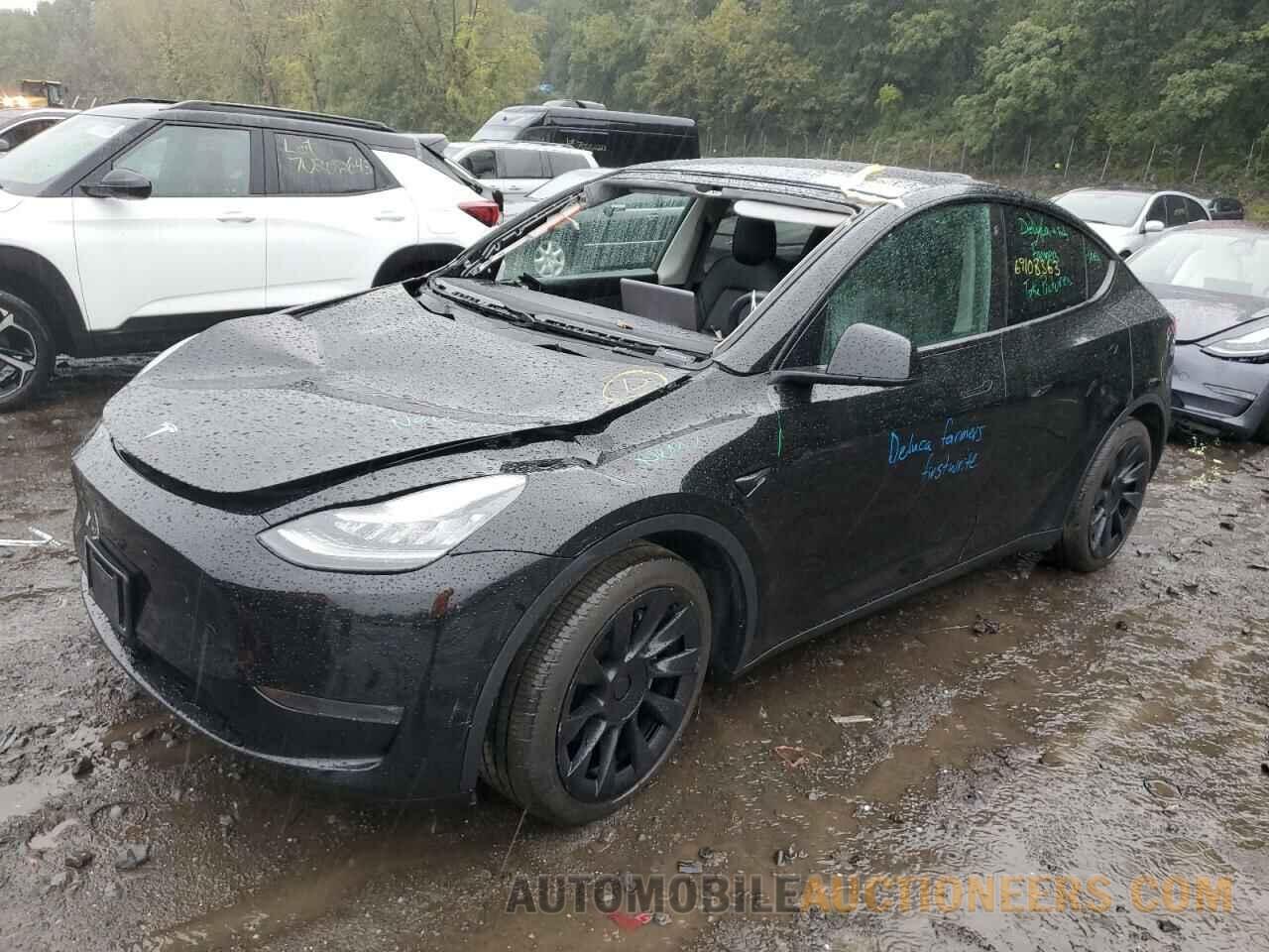 5YJYGDEE3MF073929 TESLA MODEL Y 2021