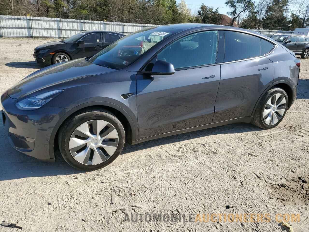 5YJYGDEE3MF085899 TESLA MODEL Y 2021