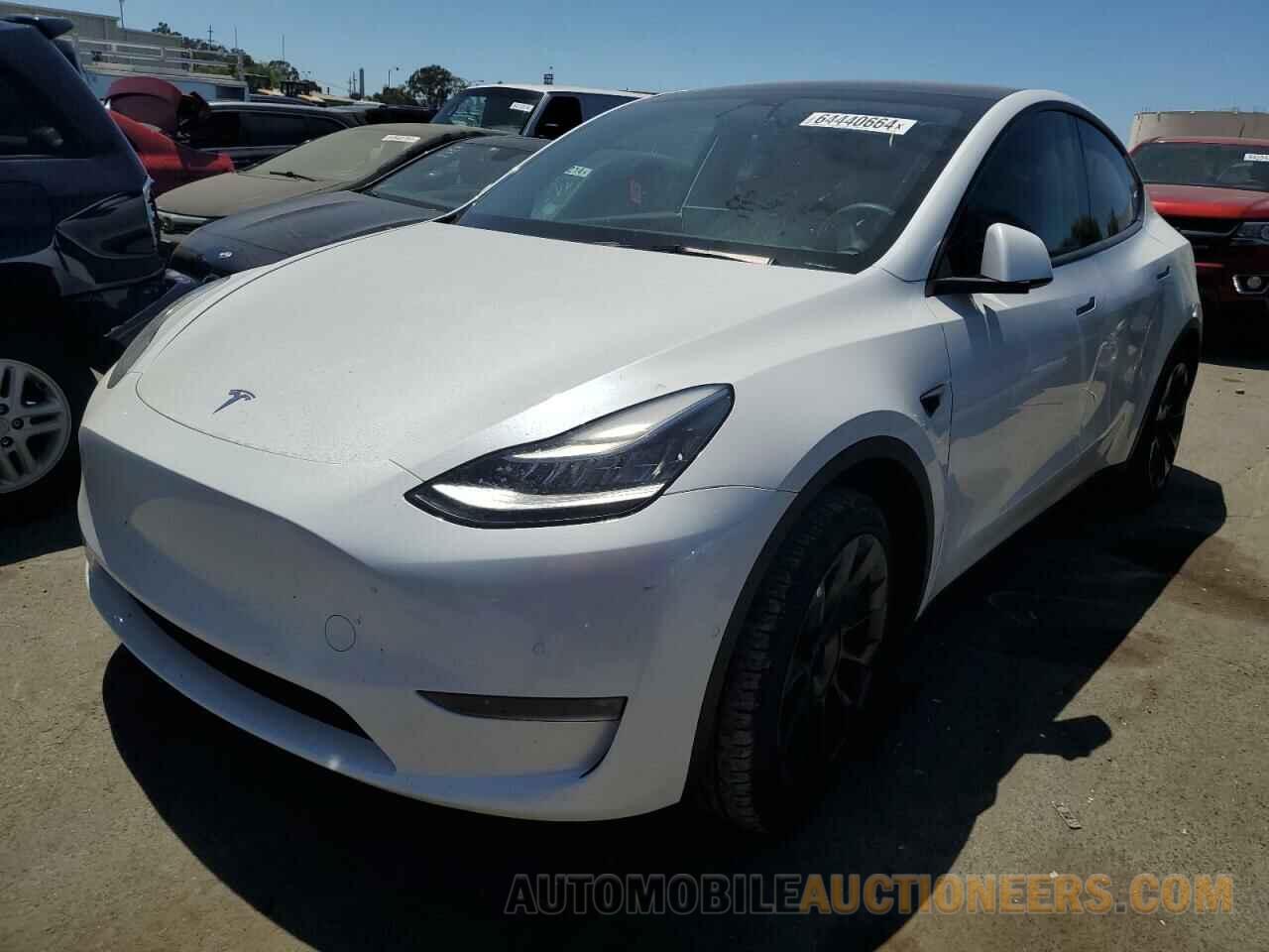 5YJYGDEE3MF153196 TESLA MODEL Y 2021