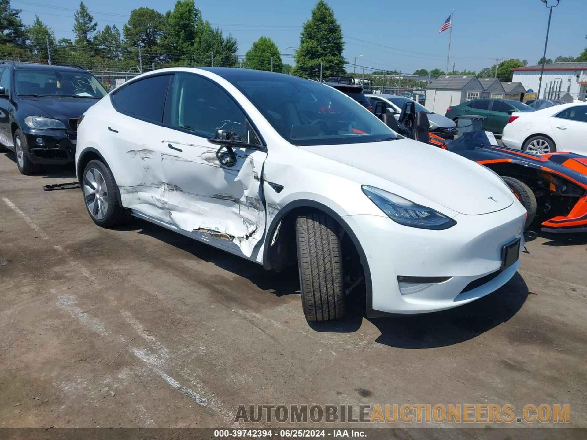 5YJYGDEE3MF157068 TESLA MODEL Y 2021