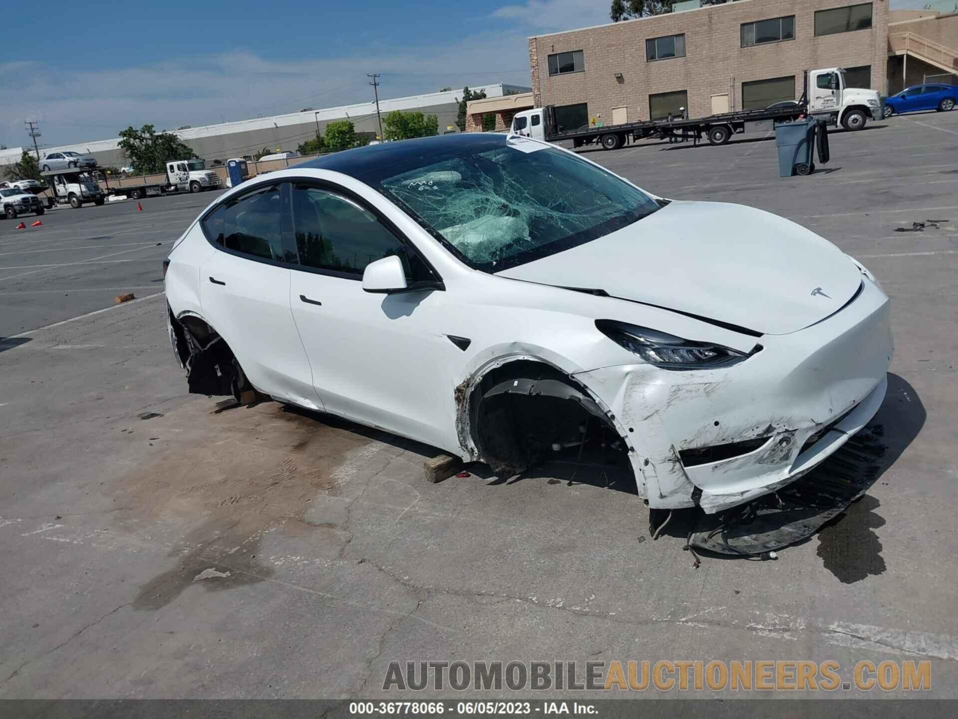 5YJYGDEE3MF224252 TESLA MODEL Y 2021