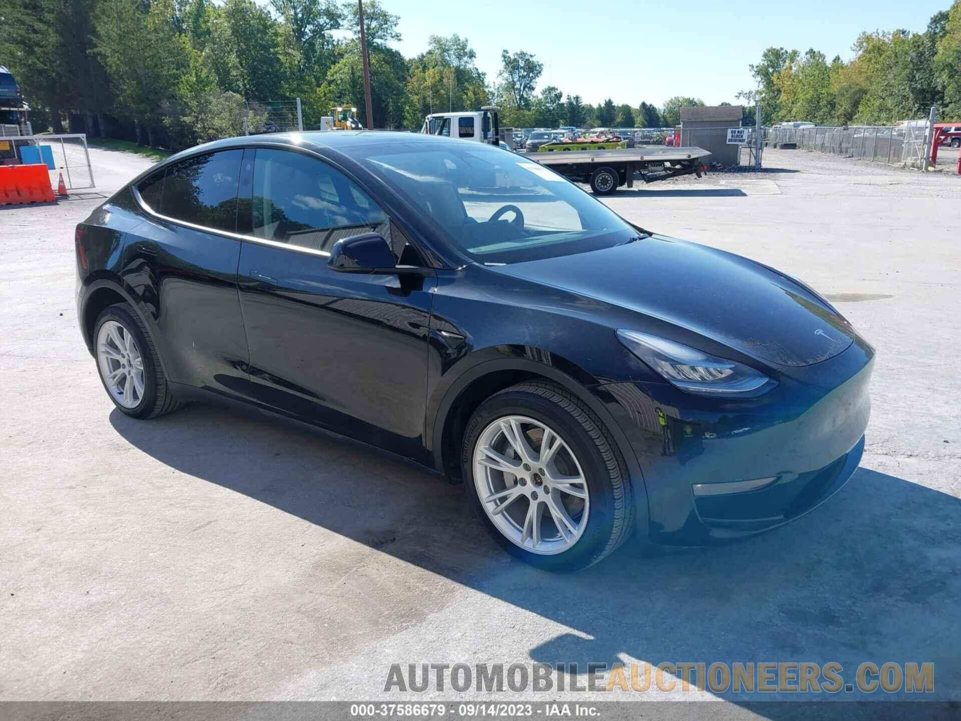 5YJYGDEE3MF244016 TESLA MODEL Y 2021