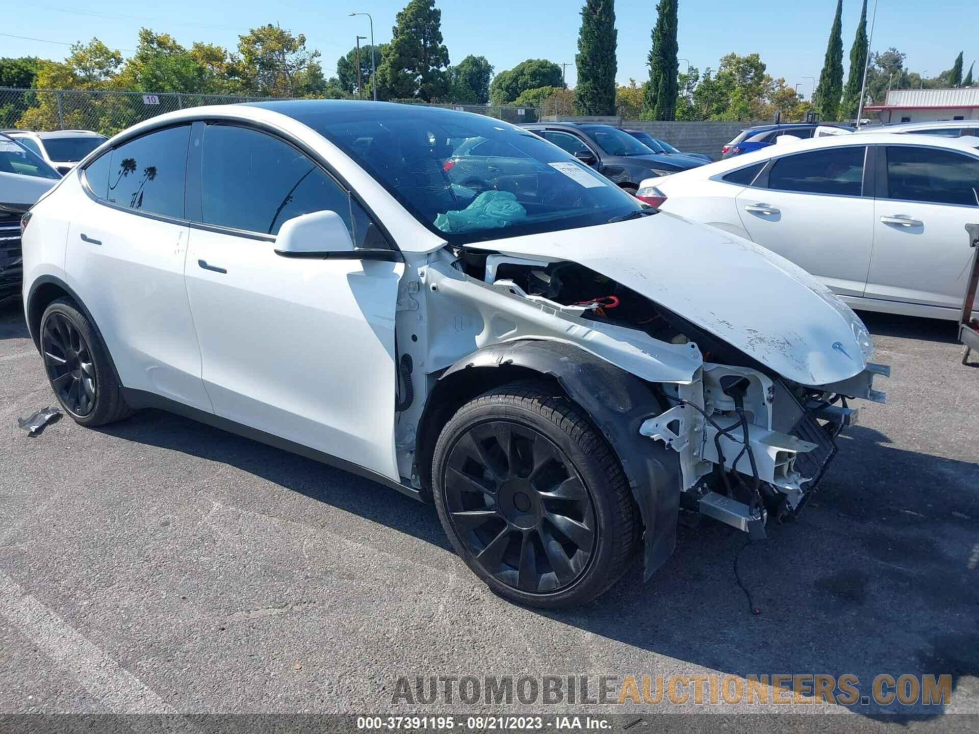 5YJYGDEE3MF260457 TESLA MODEL Y 2021