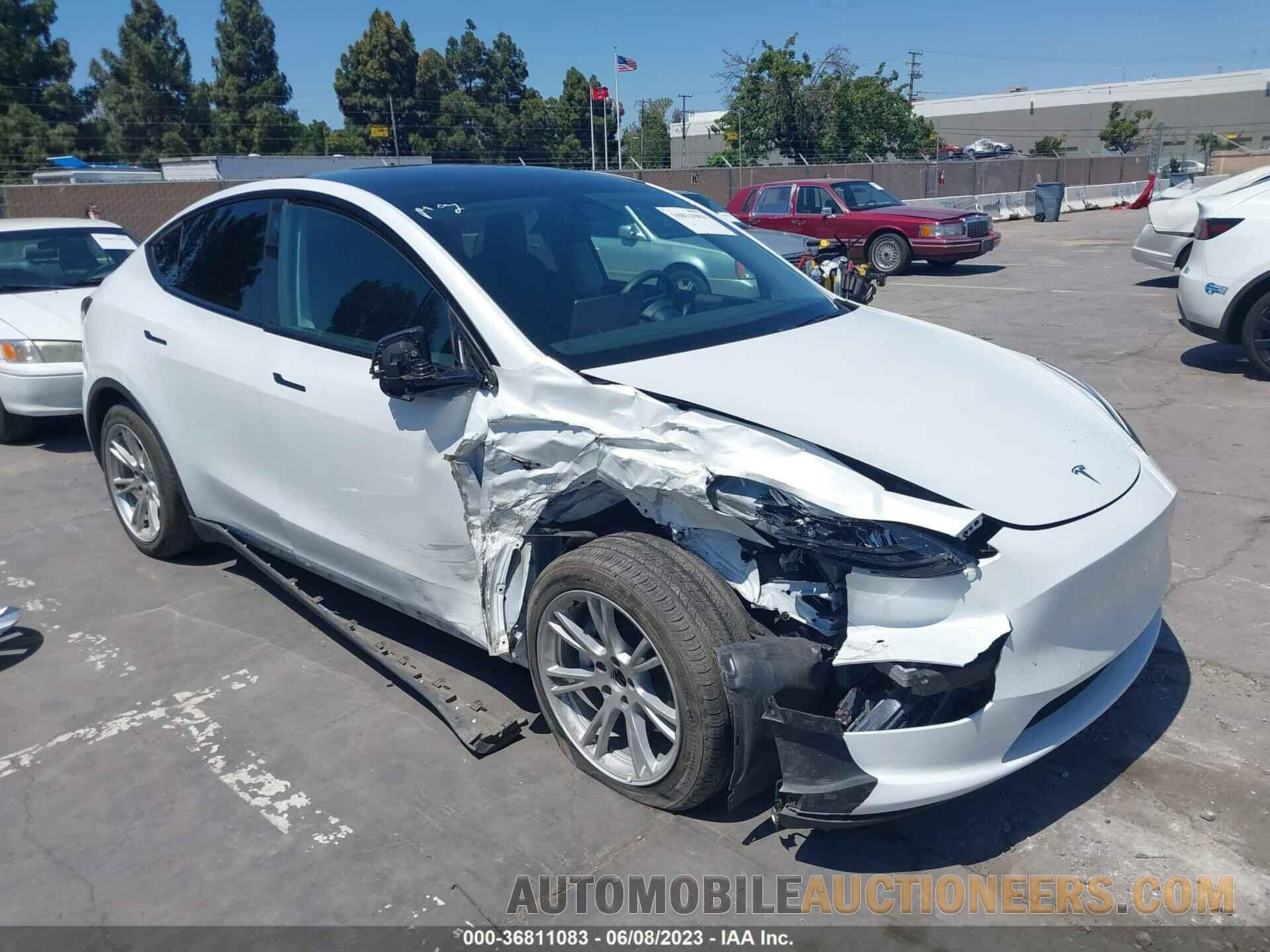 5YJYGDEE4LF013754 TESLA MODEL Y 2020