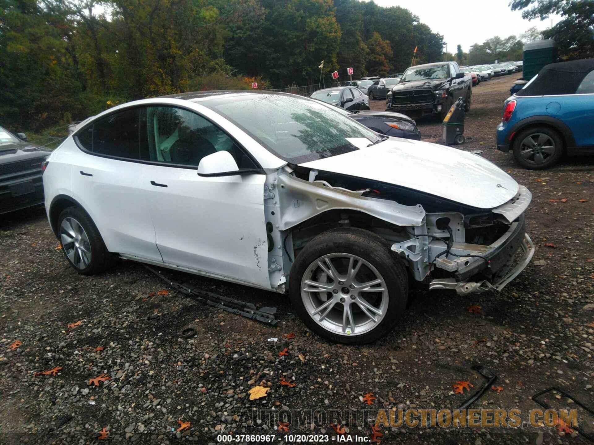 5YJYGDEE4MF070103 TESLA MODEL Y 2021