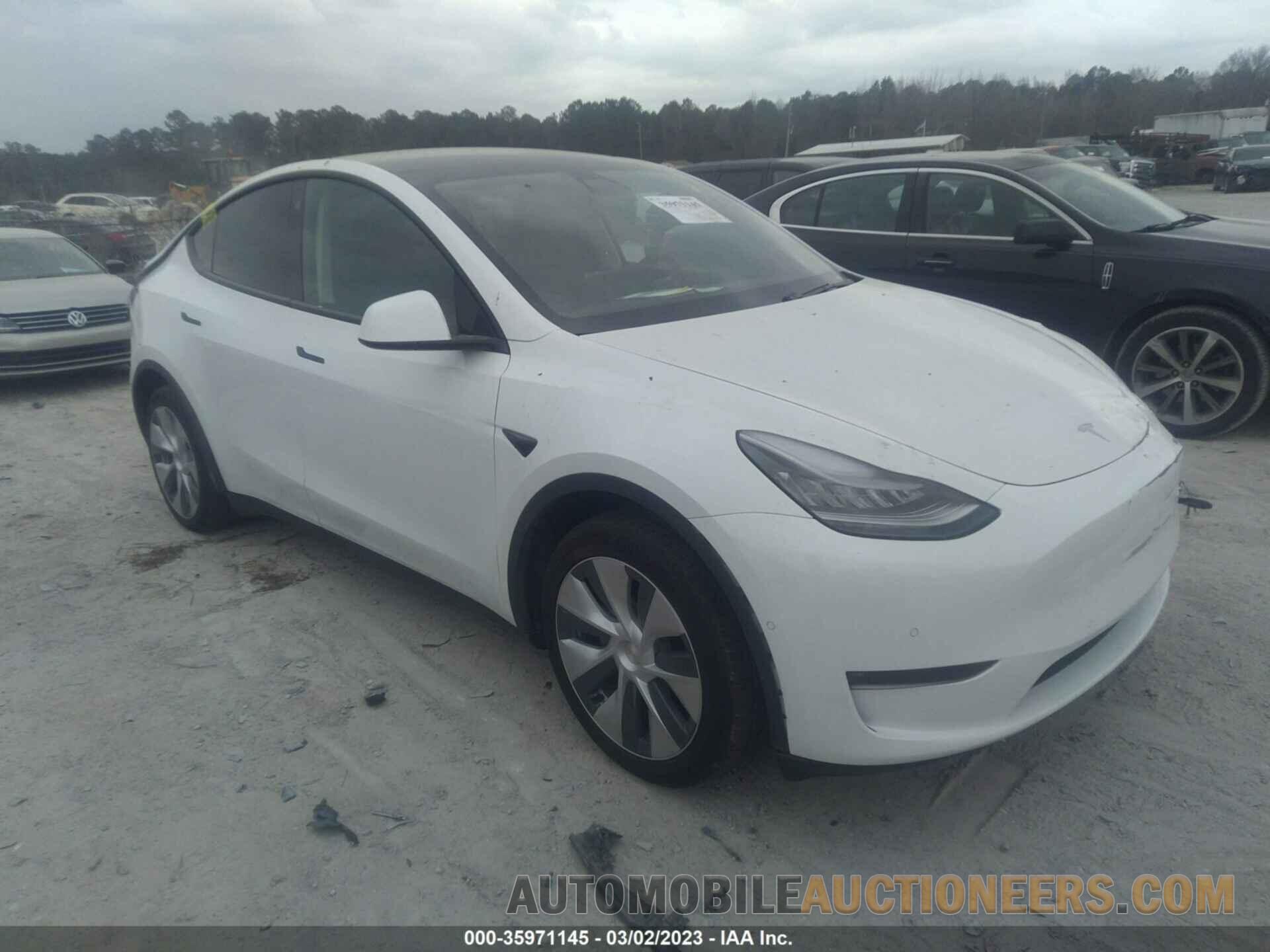 5YJYGDEE4MF078864 TESLA MODEL Y 2021