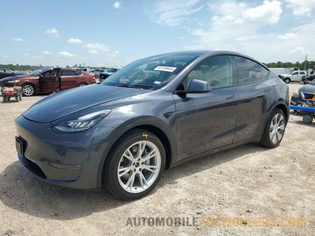 5YJYGDEE4MF083224 TESLA MODEL Y 2021