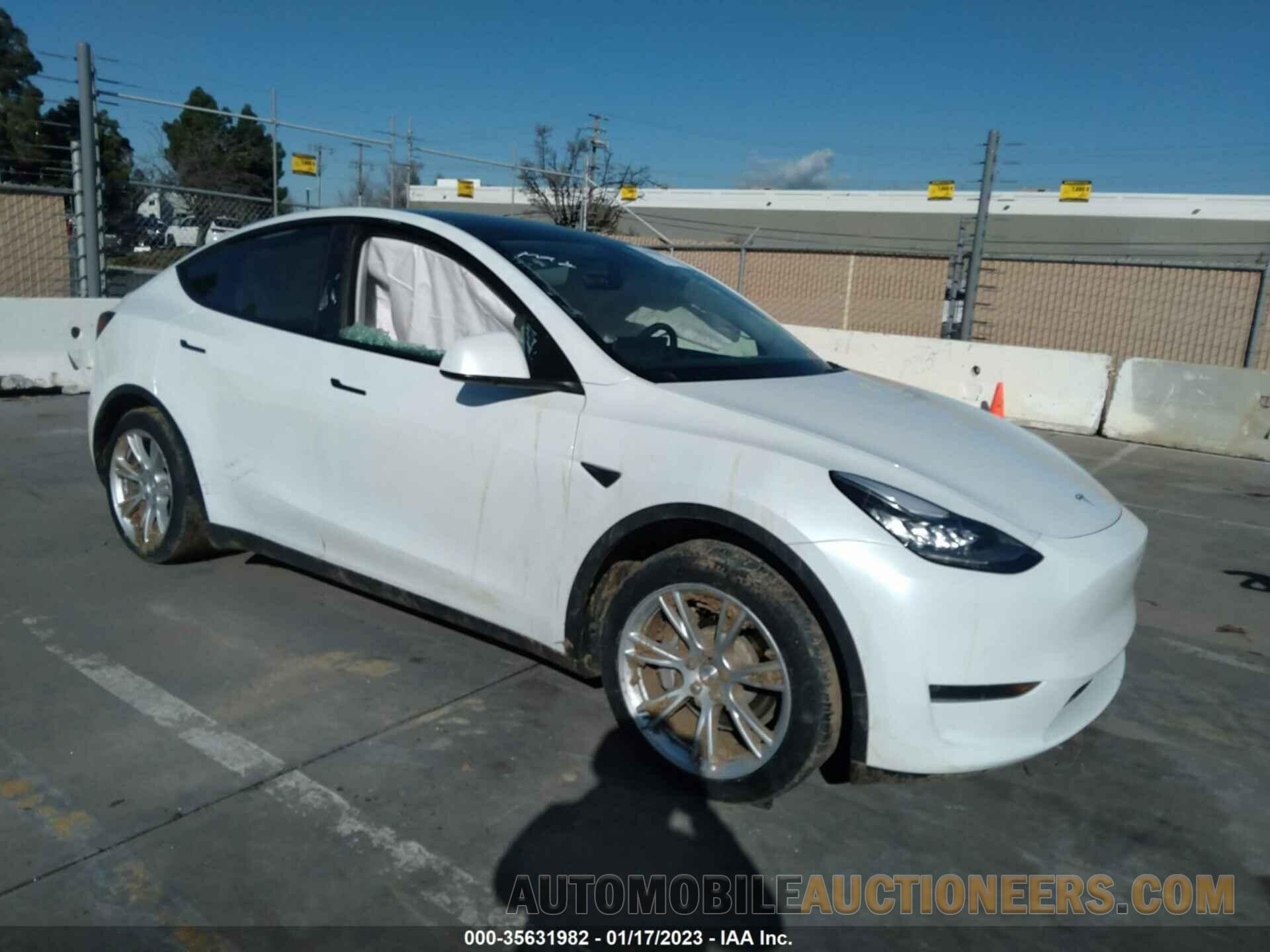 5YJYGDEE4MF090898 TESLA MODEL Y 2021