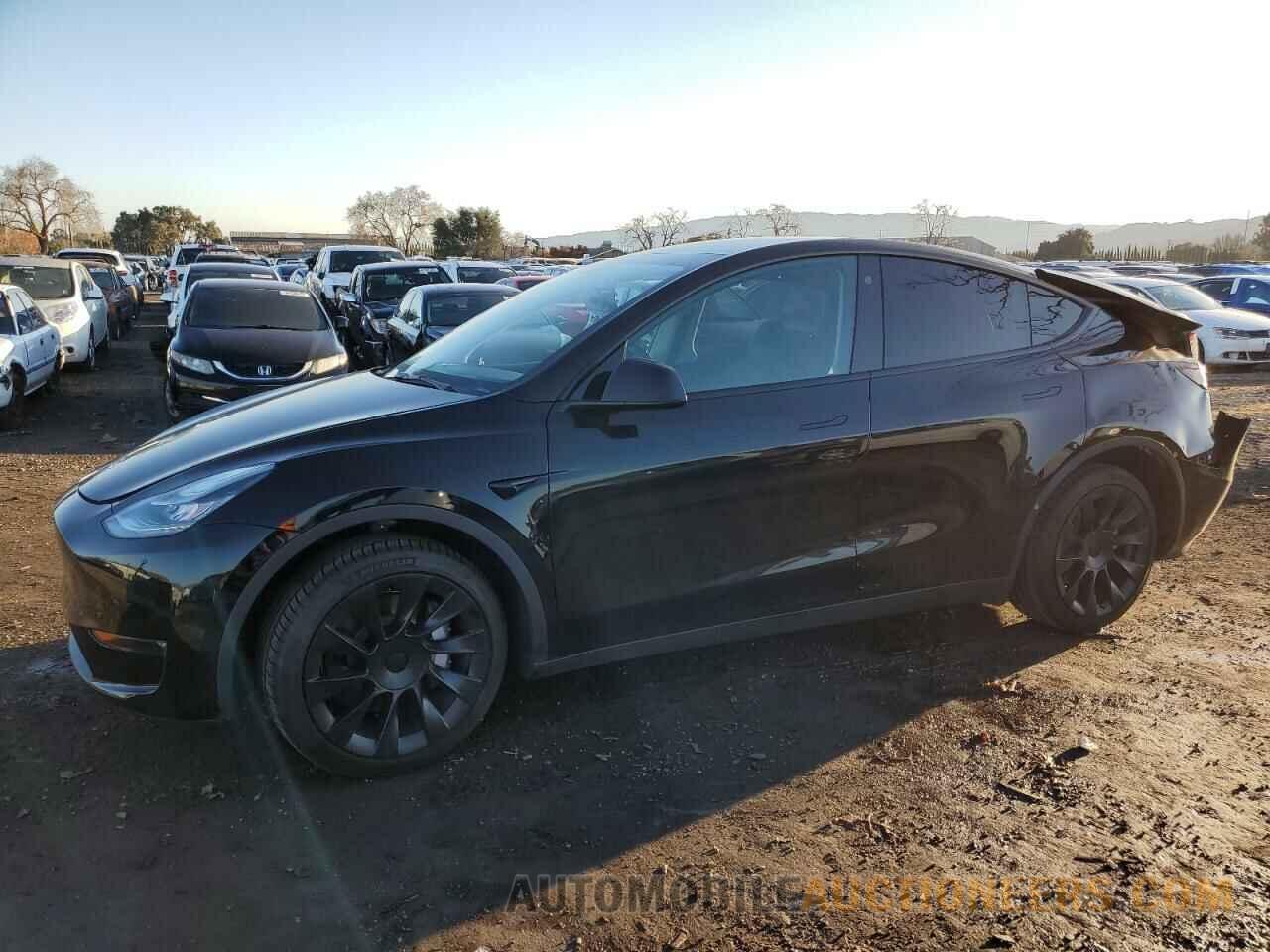 5YJYGDEE4MF107960 TESLA MODEL Y 2021