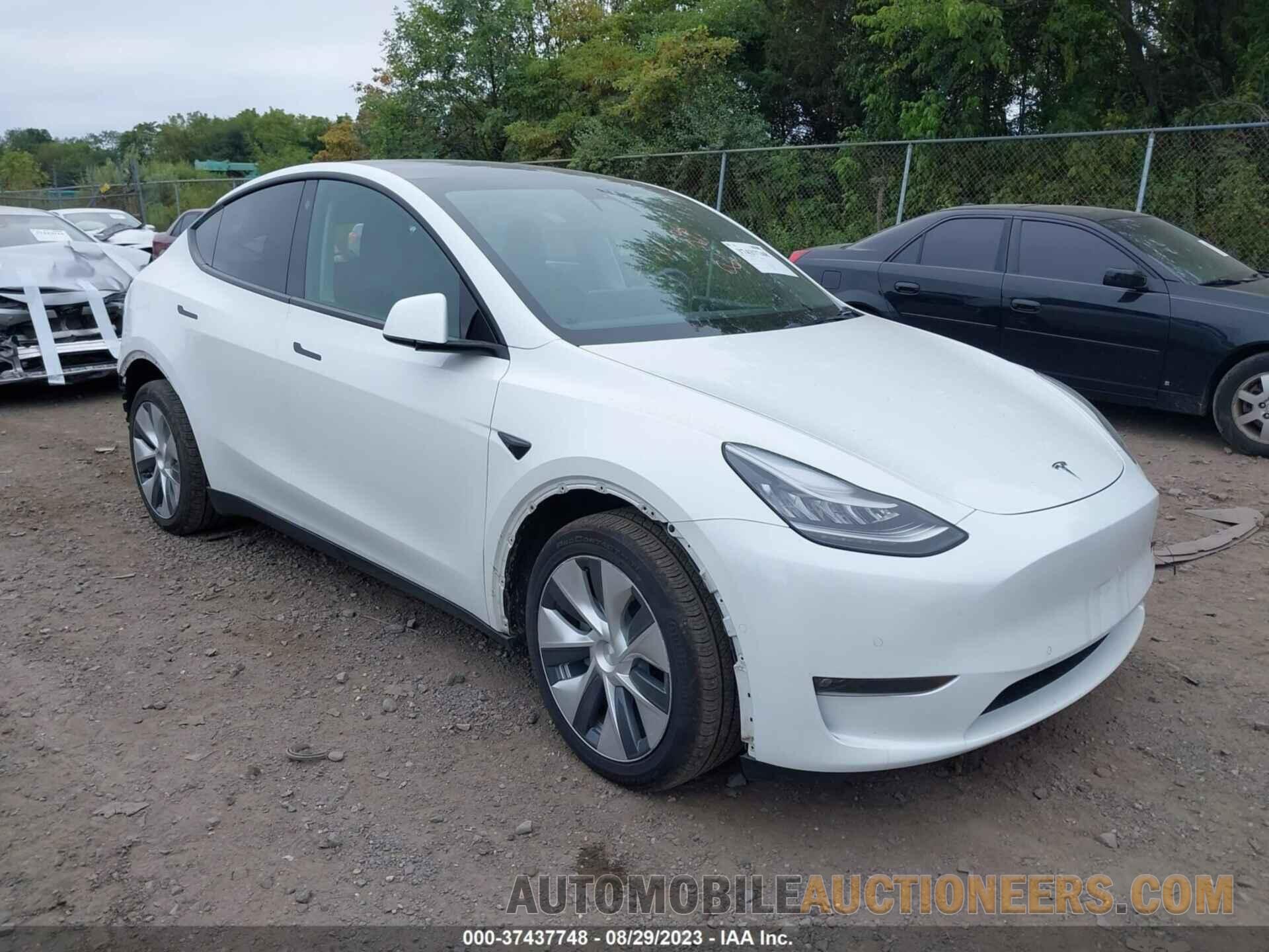 5YJYGDEE4MF122667 TESLA MODEL Y 2021