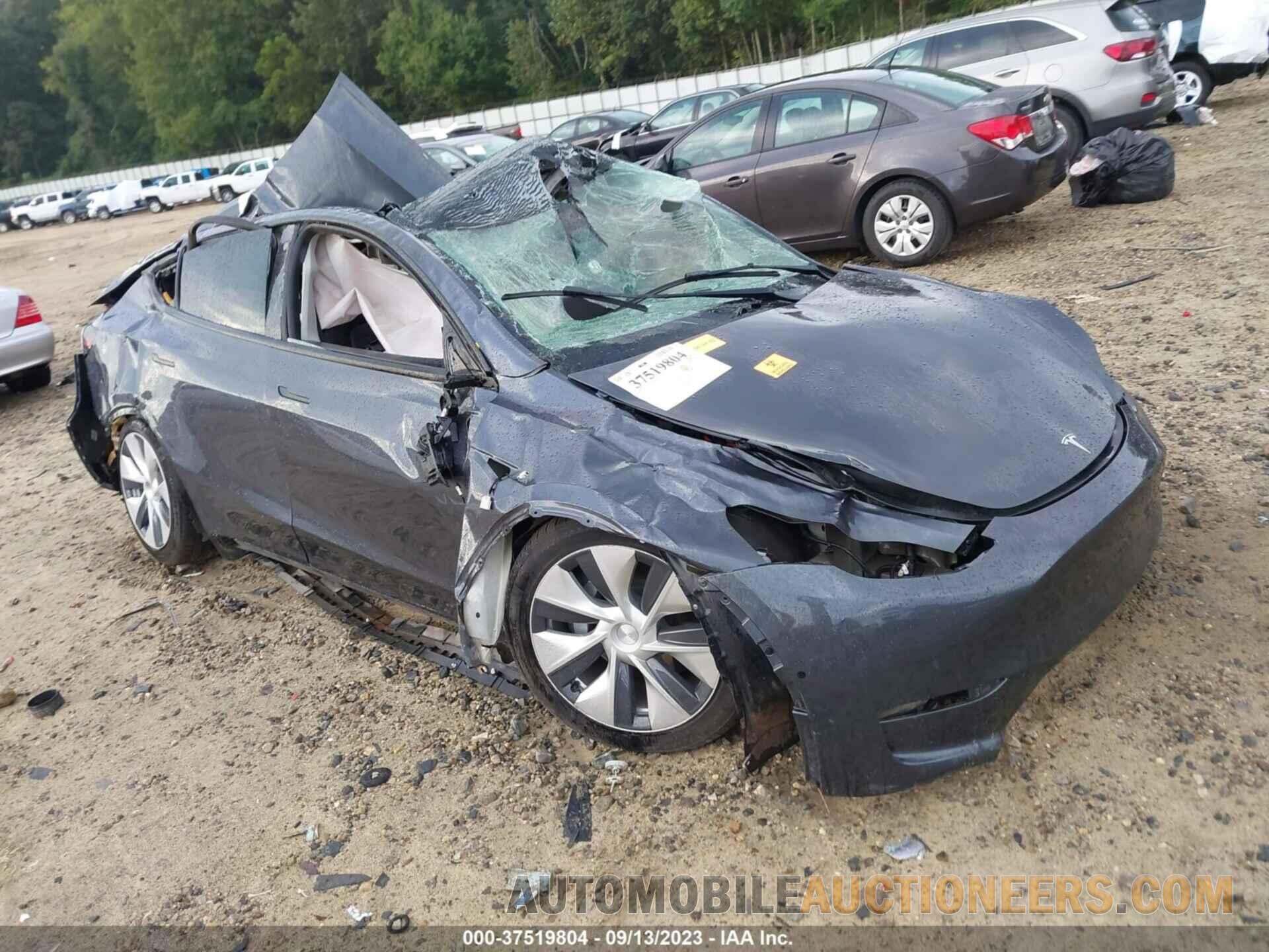 5YJYGDEE4MF142594 TESLA MODEL Y 2021