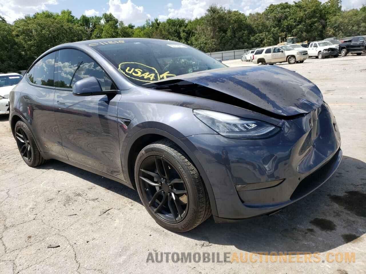 5YJYGDEE5LF011818 TESLA MODEL Y 2020