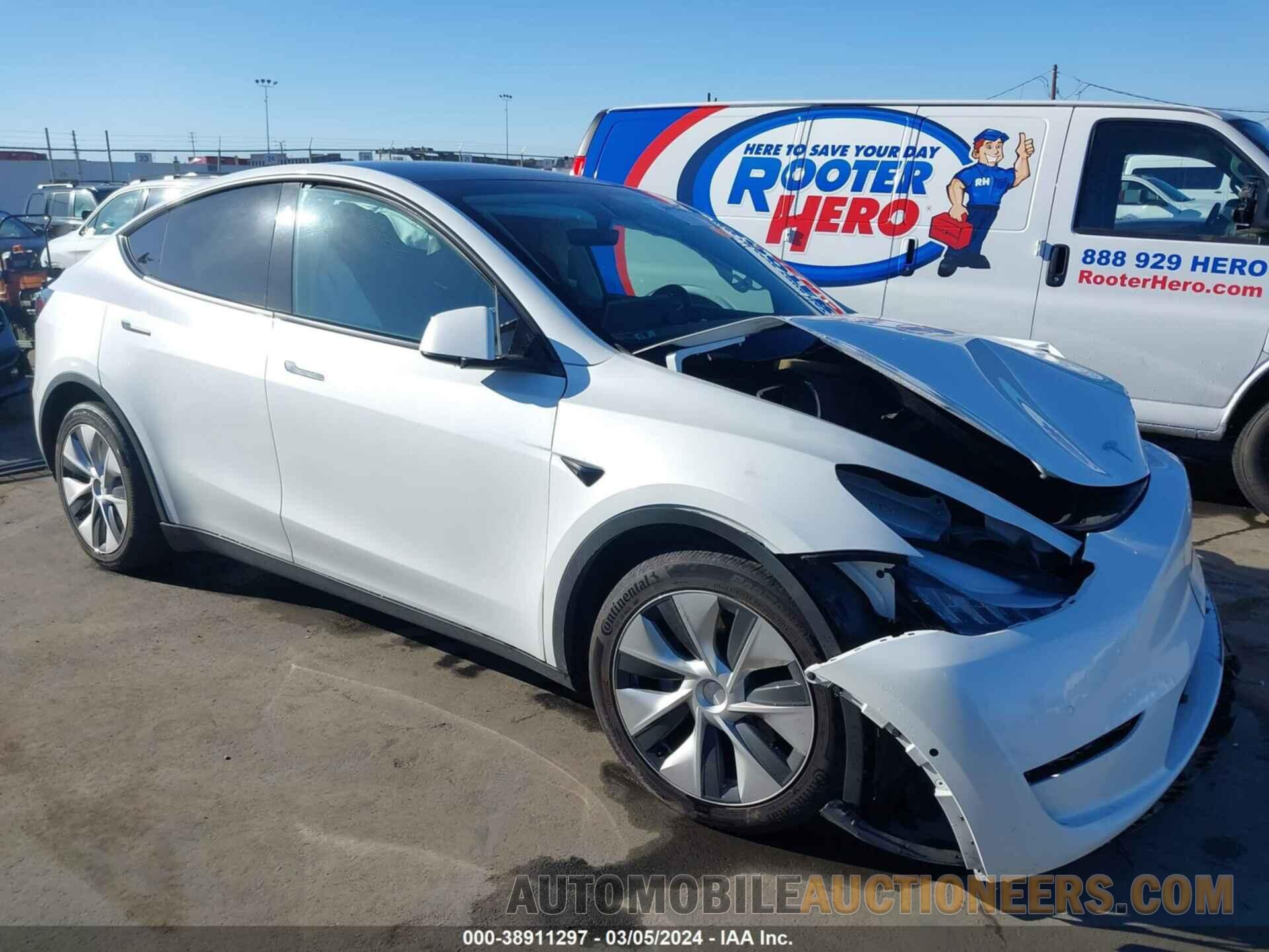 5YJYGDEE5LF032099 TESLA MODEL Y 2020