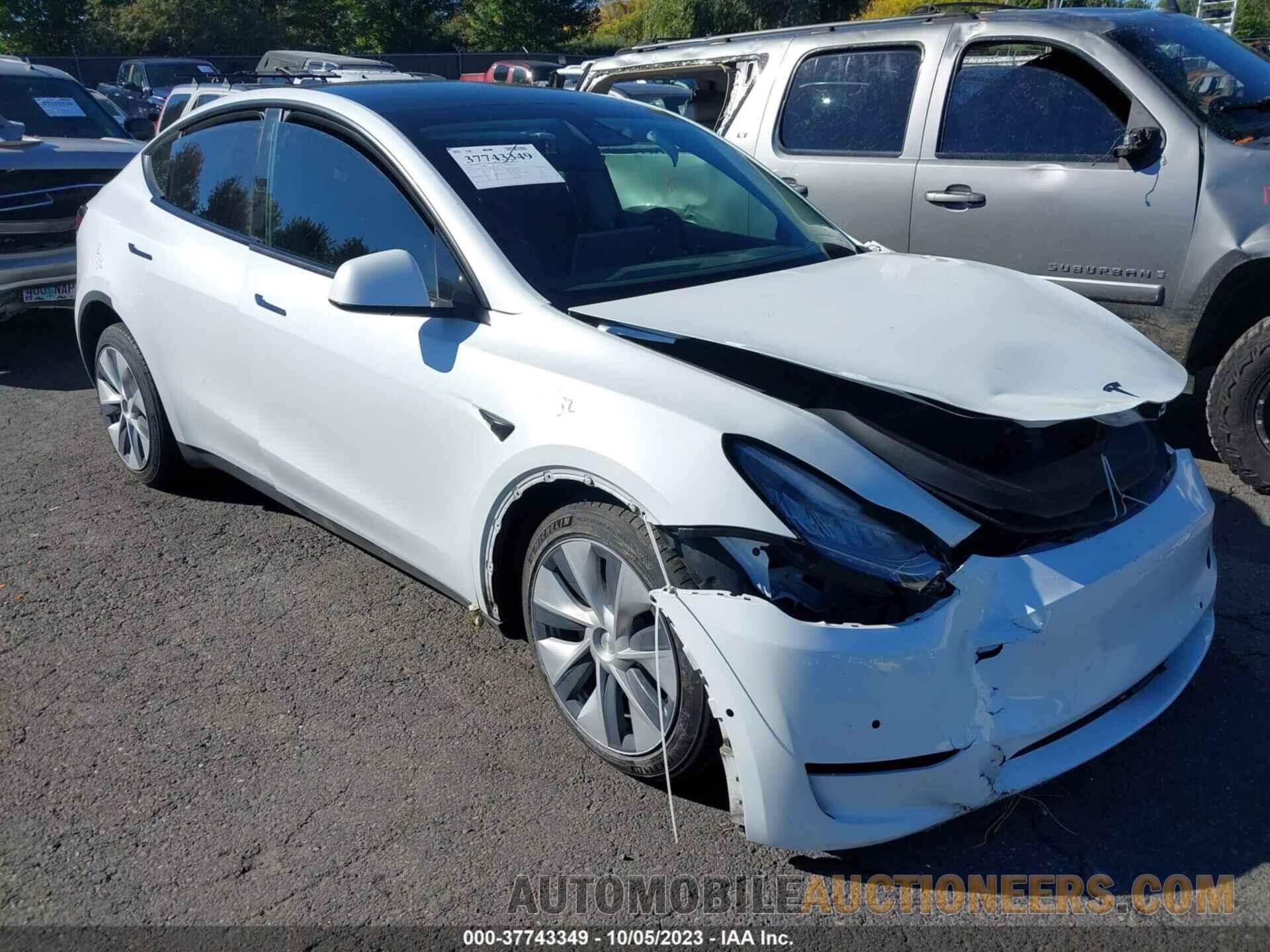 5YJYGDEE5LF055561 TESLA MODEL Y 2020