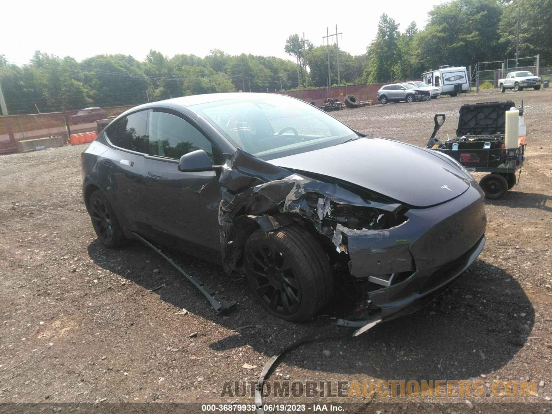 5YJYGDEE5MF060373 TESLA MODEL Y 2021