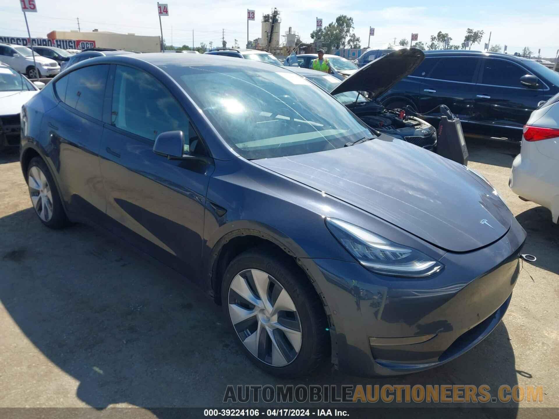 5YJYGDEE5MF062270 TESLA MODEL Y 2021