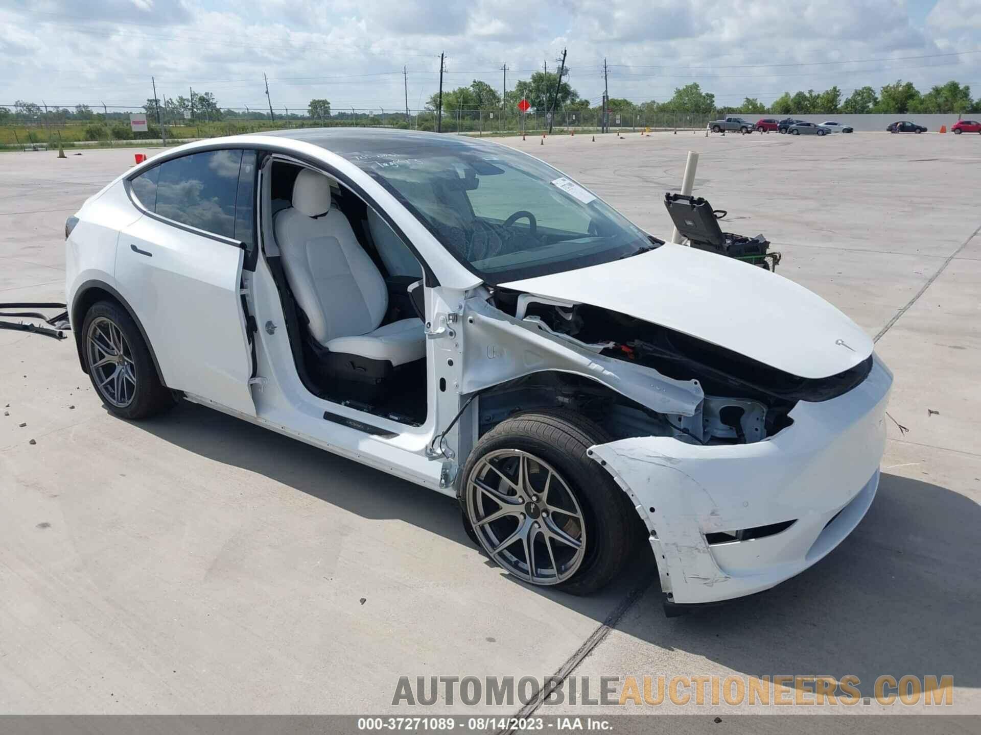 5YJYGDEE5MF090070 TESLA MODEL Y 2021