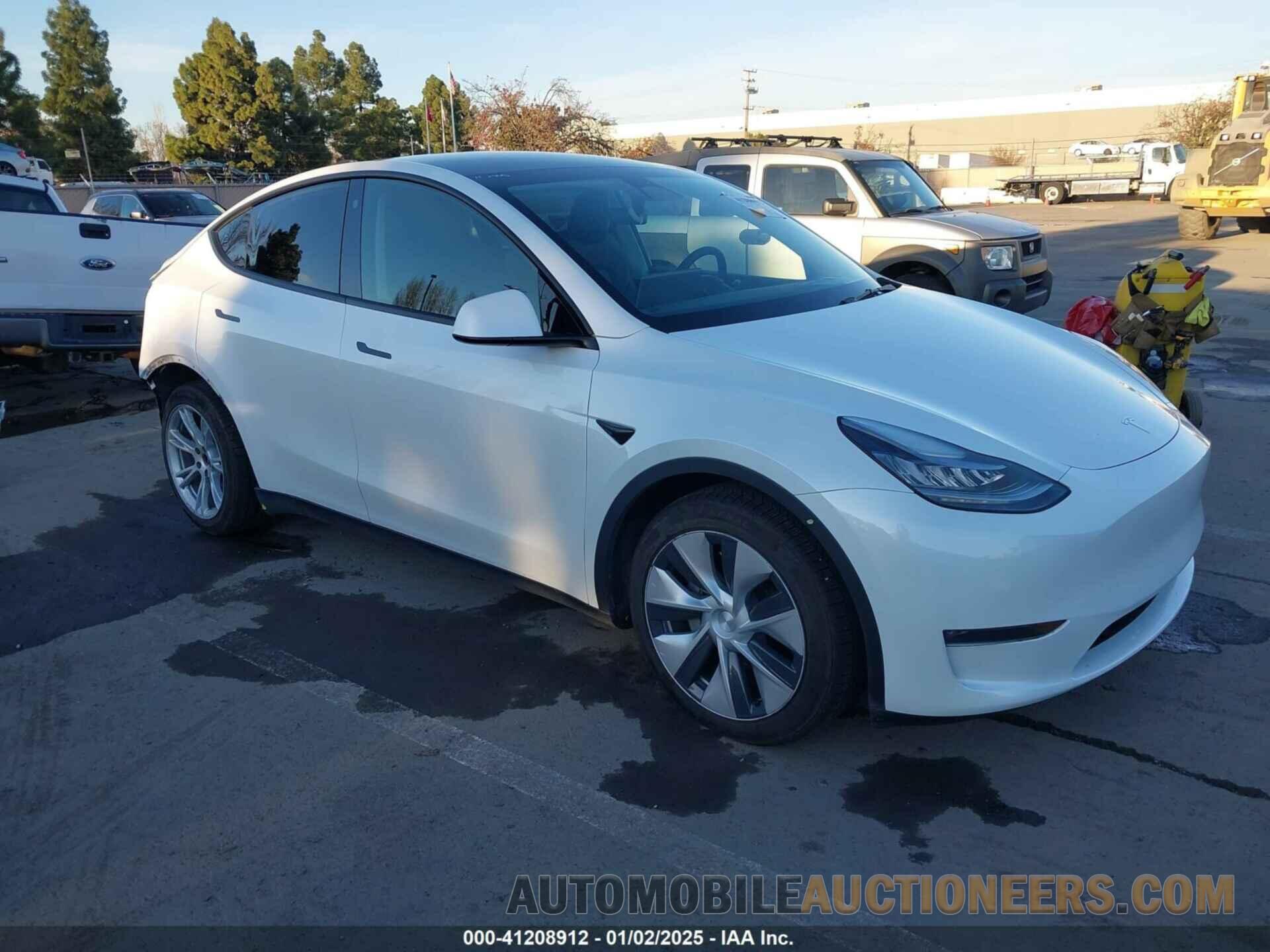 5YJYGDEE5MF096676 TESLA MODEL Y 2021