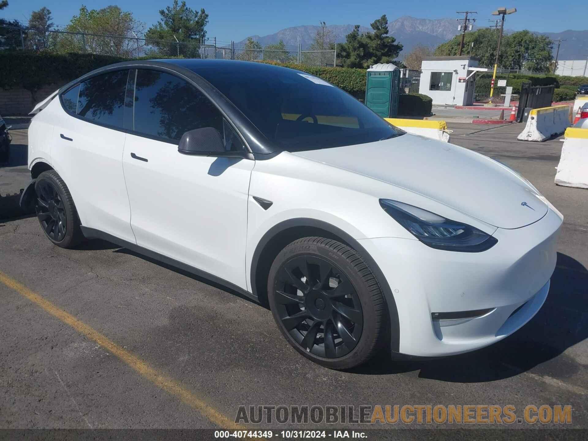 5YJYGDEE5MF228979 TESLA MODEL Y 2021